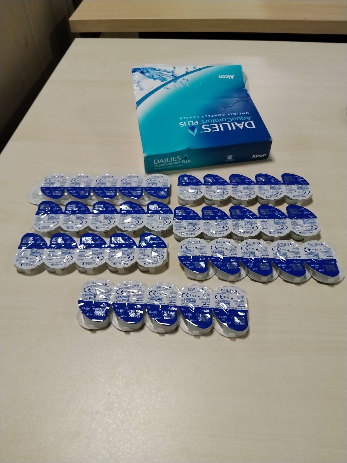 307267 - Dailies Lente kontakti ditore AquaComfort Plus, 90 copë, -4.00 dioptri