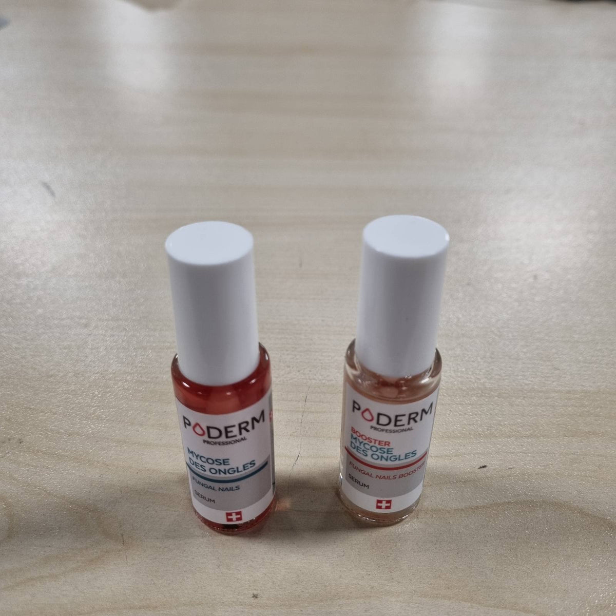 307329 - PODERM Trajtim 2-në-1 për kërpudhat e thonjve, Pako Duo - Serum dhe përforcues, 100% natyral, për thonj të verdhë dhe të brishtë