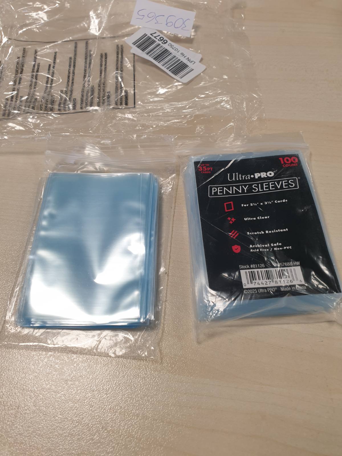 309365 - Ultra Pro Mbulesa për kartat e monedhave Standarde të buta për kartat tregtare, transparente