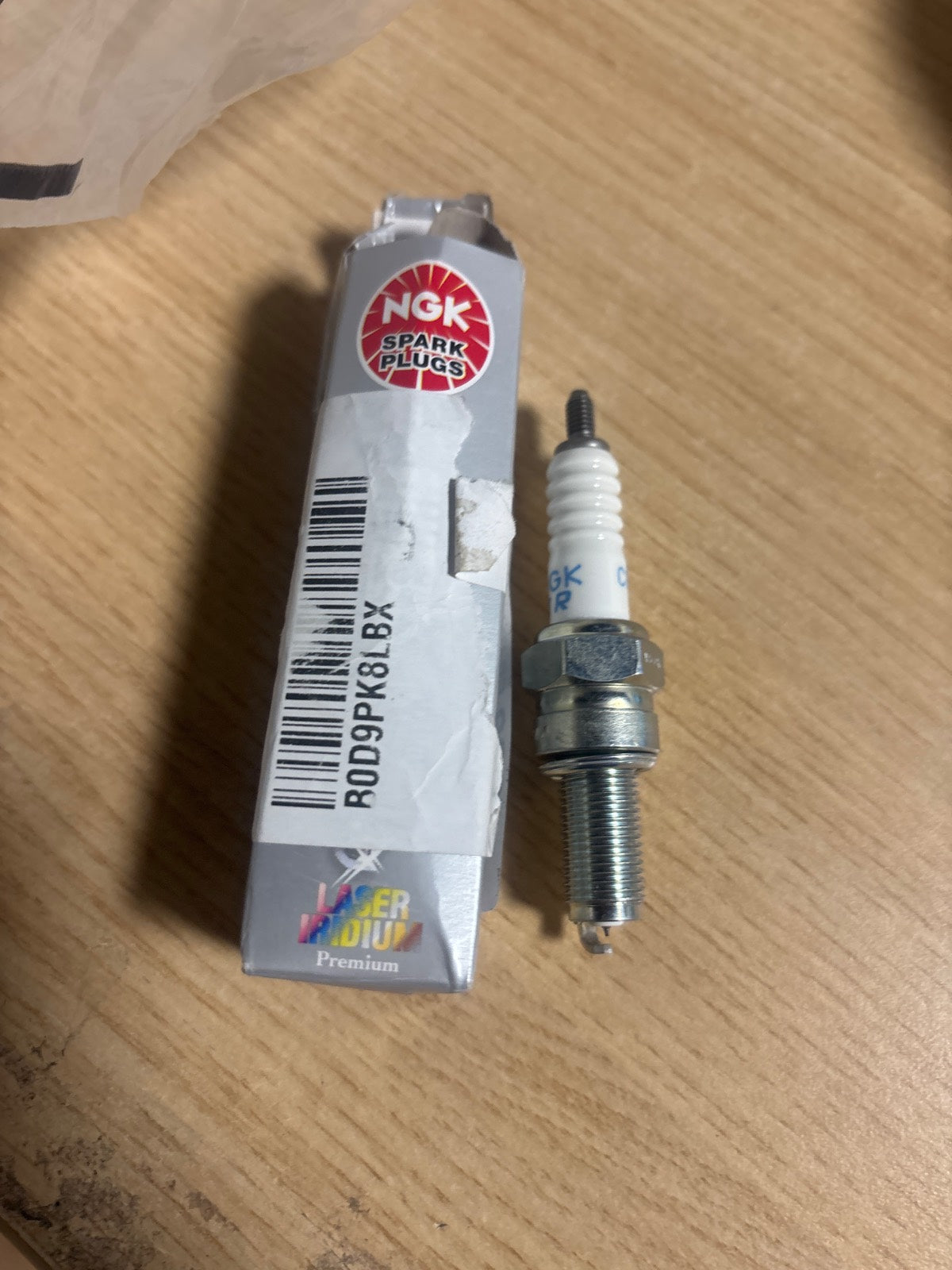 314714 - NGK Kandela Iridium me lazer SILZKR8E8G, 94595