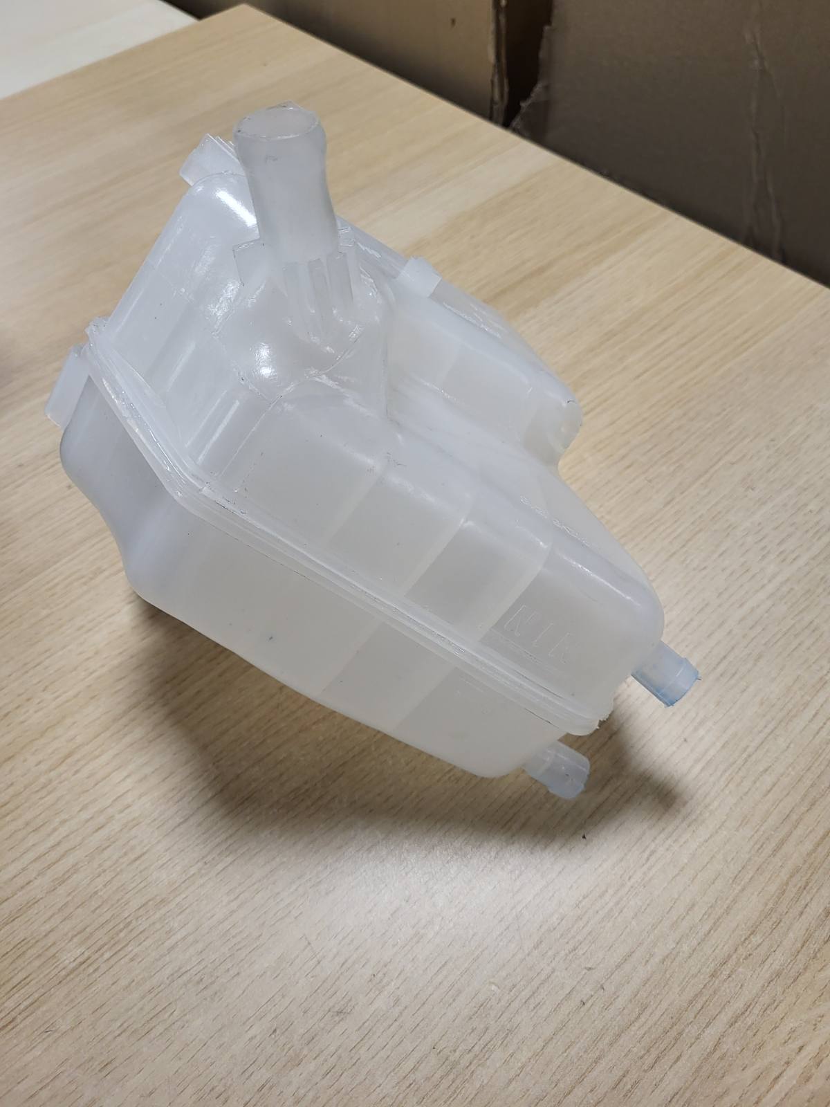 313836 - THERMOTEC Rezervuari i zgjerimit të ftohësit DBG022TT
