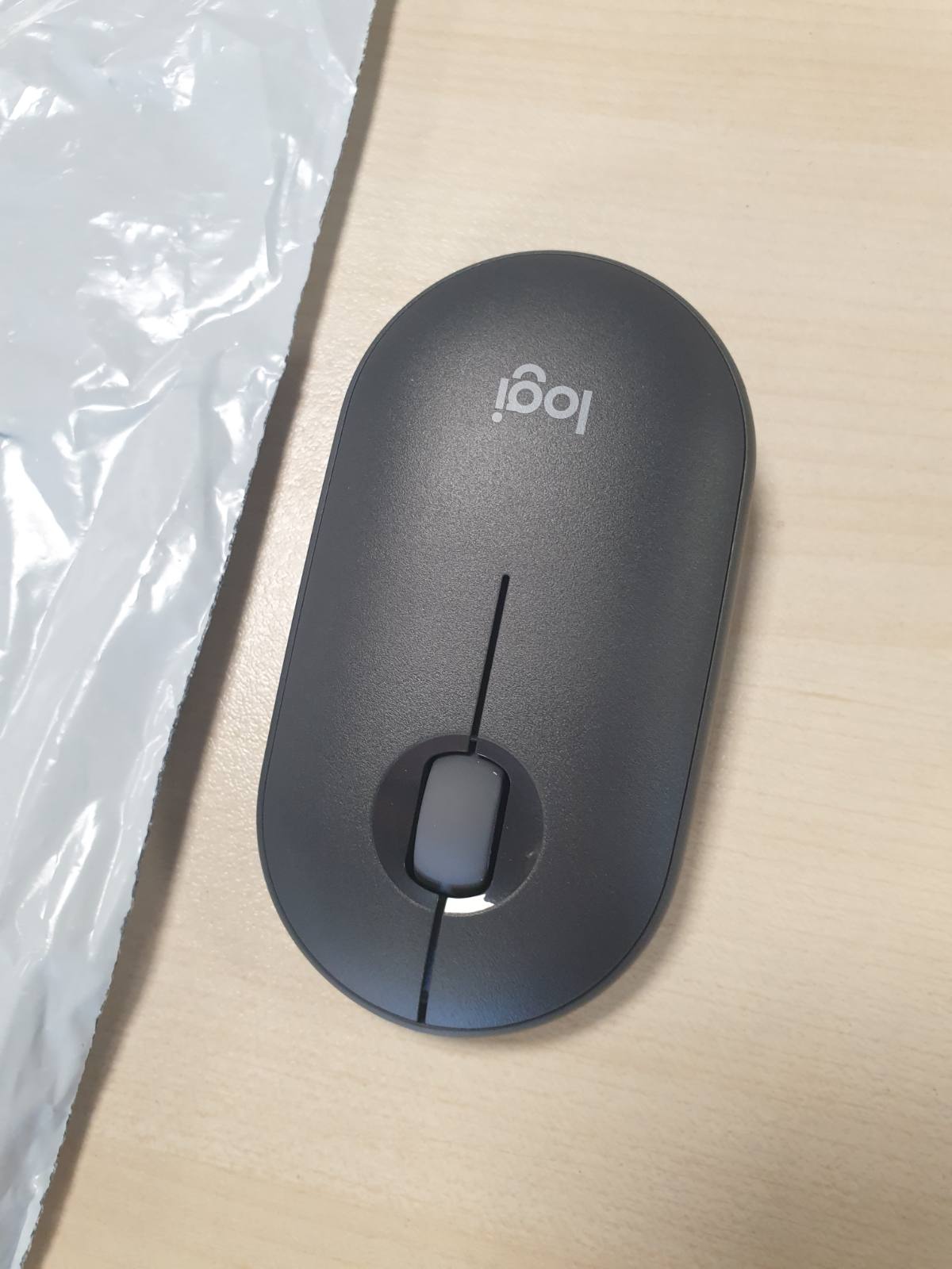 266765 - LOGITECH Maus i hollë pa tel Pebble Mouse 2 M350s, Bluetooth, portativ, buton i personalizueshëm, Graphite