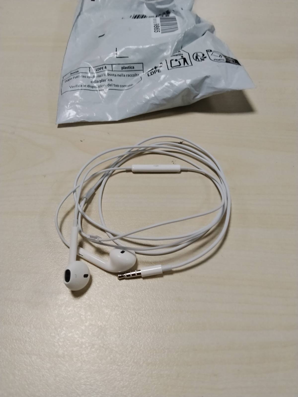 295322 - APPLE EarPods me Prizë 3.5 mm