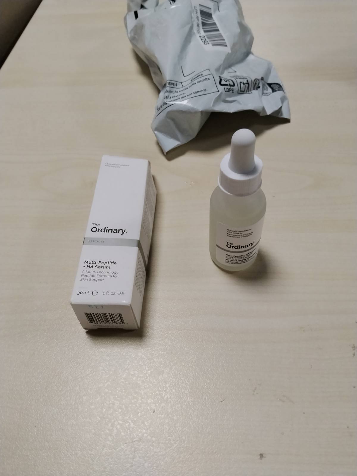 300906 - SERUMI I ZAKONSHËM Multi-Peptide + HA, Serum me multi-Peptide dhe acid hialuronik, 30 ml