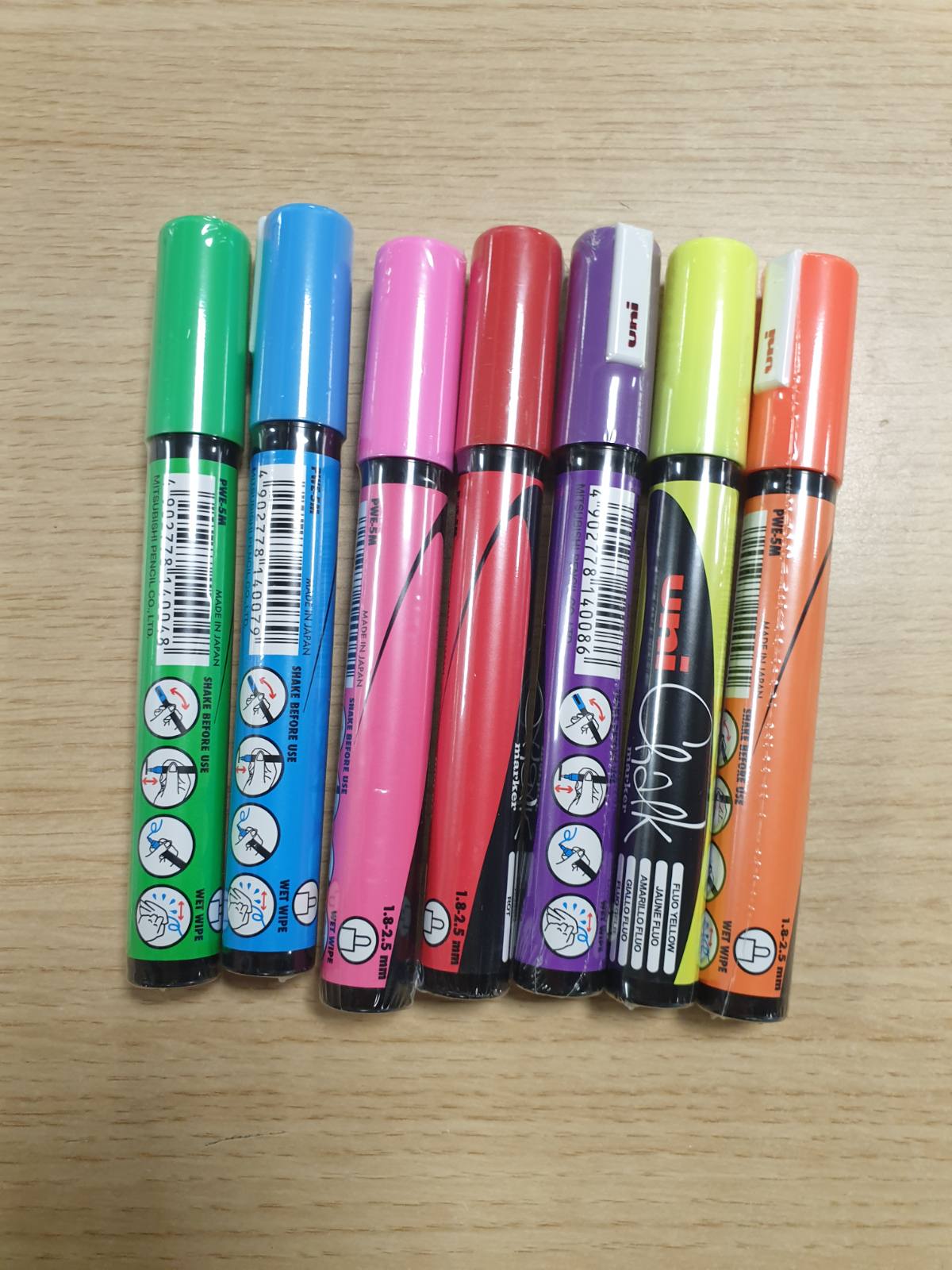295957 - UNI-BALL 186212 Set shënuesish dhe shkumësi PWE-5M, 8 shënues shkumësi, majë plumbi 1.8-2.5 mm