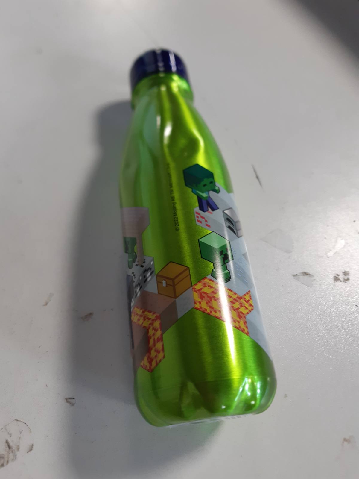 186731 - MINECRAFT Shishe Uji prej Alumini e Ripërdorshme për Fëmijë, Kapacitet 600ml