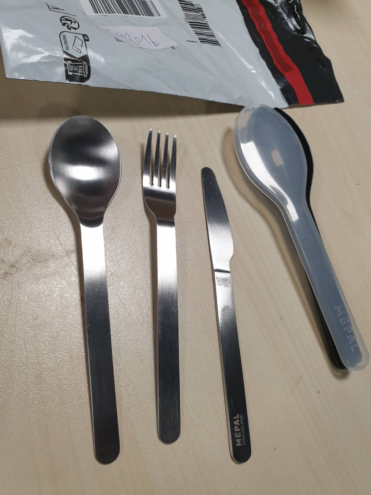 198016 - MEPAL - Set 3 Pjesësh Takëmesh Ellipse, Çelik Inox, Me Thikë, Pirun dhe Lugë, Me Kutinë e Udhtimit, Ngjyra Nordike e Zezë