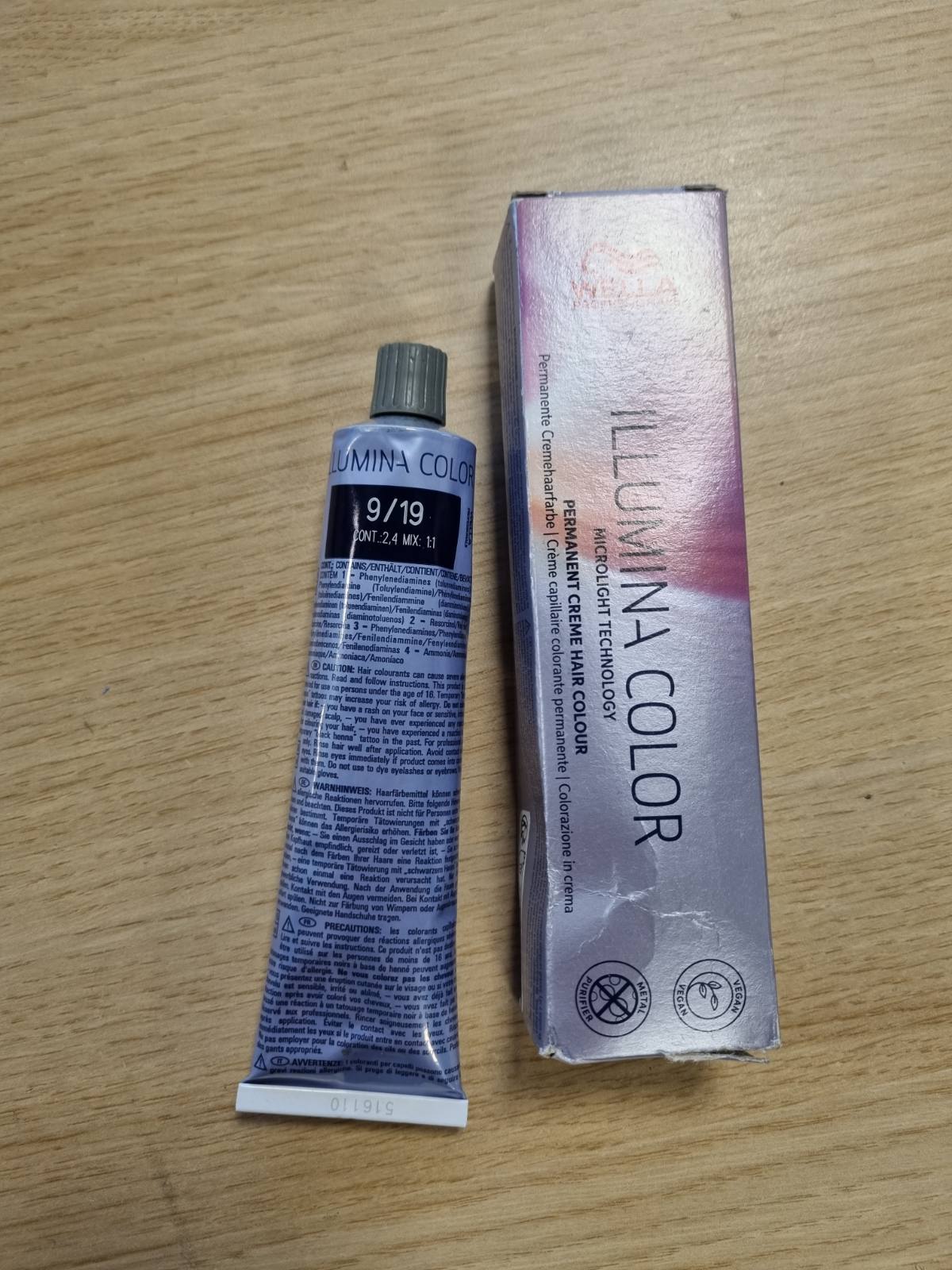 301157 - WELLA PROFESSIONALS - Illumina Color - Ngjyrë flokësh vegane premium - 60 ml - 9/19 Bjonde e Çelët Hirushja Hirushja