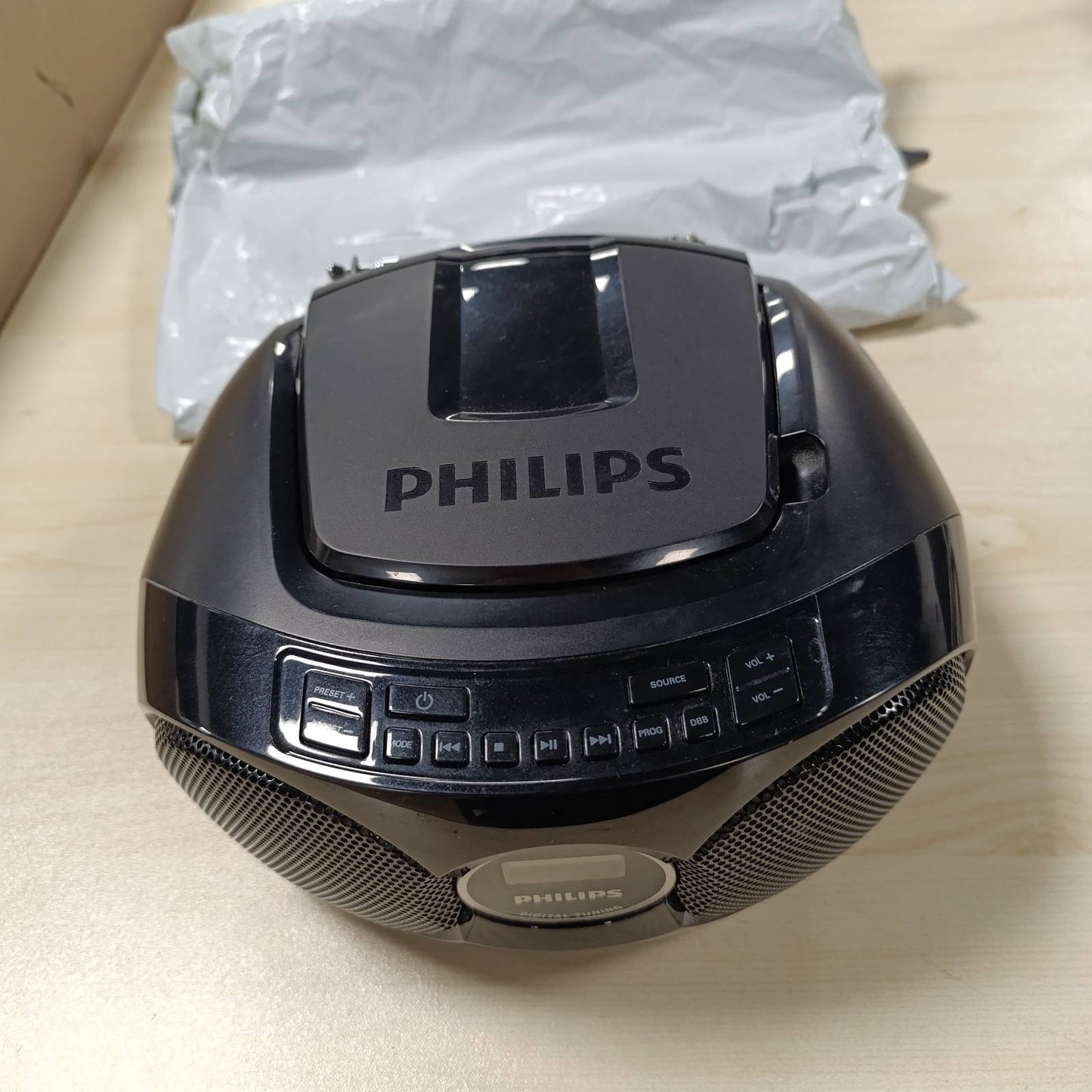 266280 - PHILIPS Audio AZ215B/12 Makinë Zëri me CD, FM Dixhital, Hyrje Audio, 3 Vat, E zezë