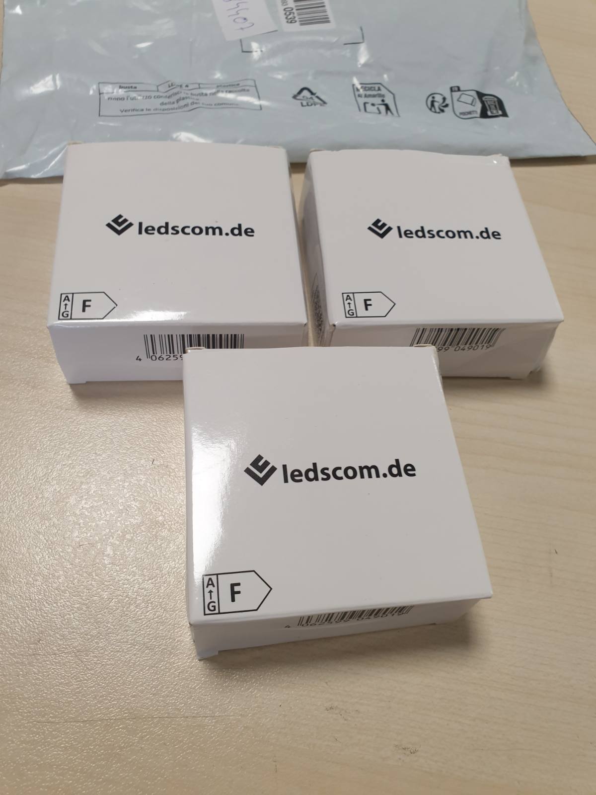 184407 - LEDSCOM.DE Llamba LED GX53, 3 Copë, Të Bardha të Ngrohta (2700 K), 10.6 W, 1038 lm, Kënd Rrezeje 115°, të Mbuluara me Acar