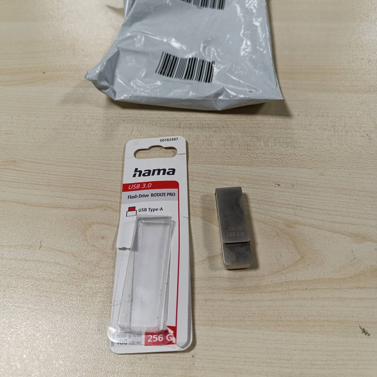 276496 - HAMA USB-STICK ROTATE PRO, USB 3.0, 256GB, 100MB/s, argjendtë