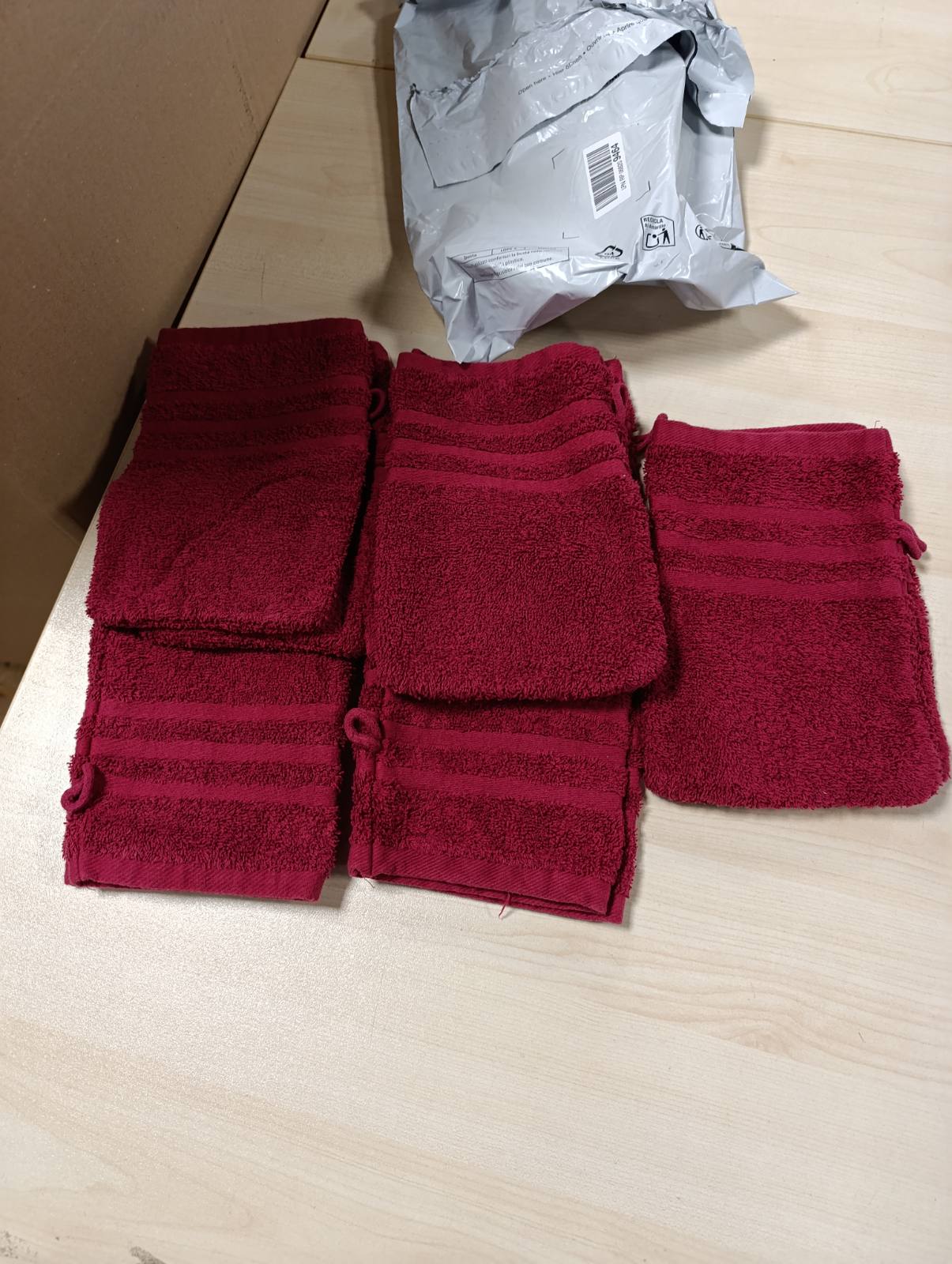 186407 - ELENA LAVEA® Set Dorezash Larëse me 10 Pjesë, 100% Pambuk, Thithëse, 15 x 21 cm, e Butë për Trup dhe Fytë, larje në 60°C, e Sigurt për Tharëse Rrobash, Ngjyrë Bordeaux