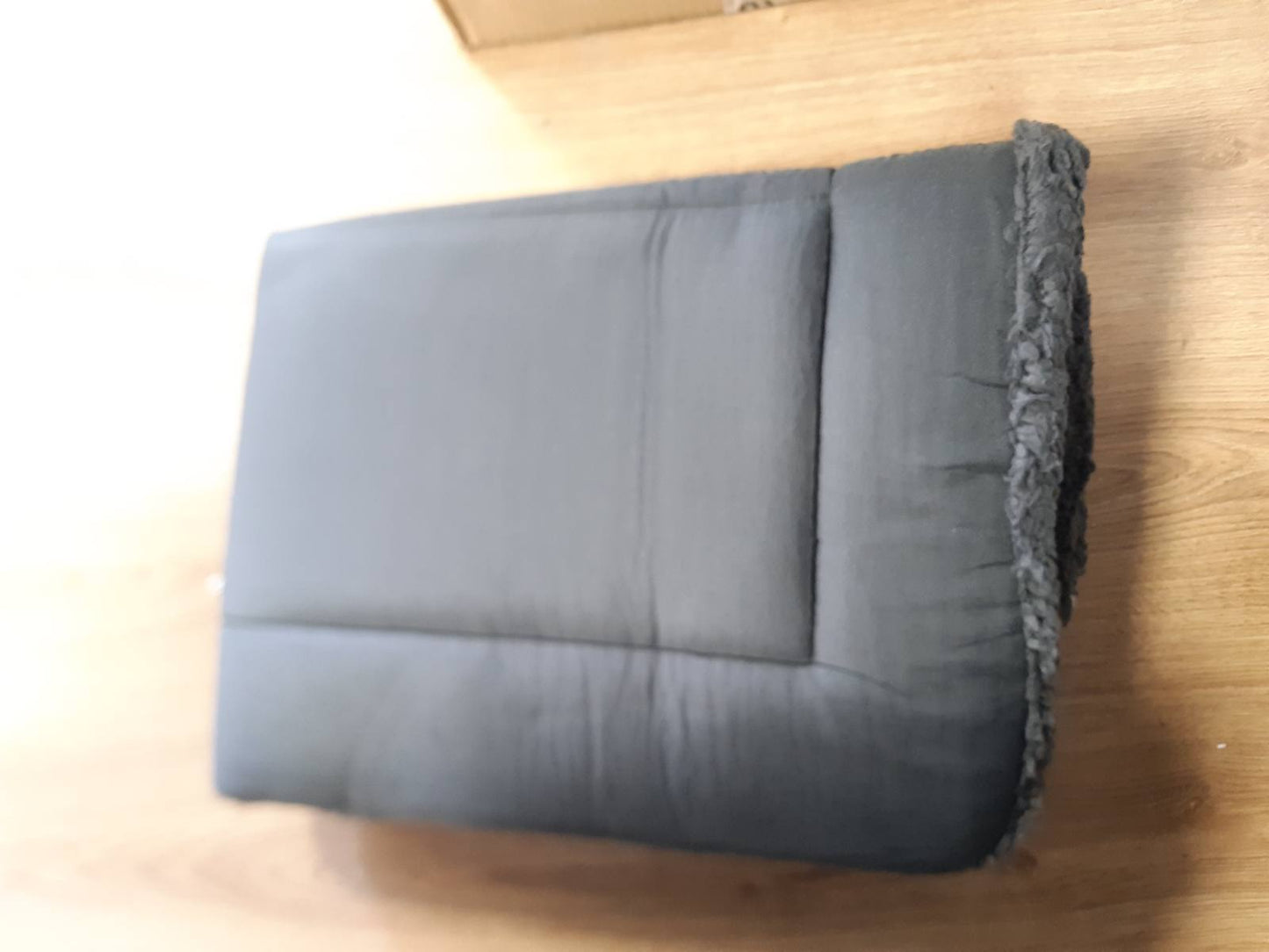 184541 - JOYDECO Dysheme për Qen e Madhe, të Mesëm dhe të Vegjël, 89x58cm, e Kthyeshme dhe e Larëshme me Lesh të Butë, Gri e Errët, Shtrat për Kafaz