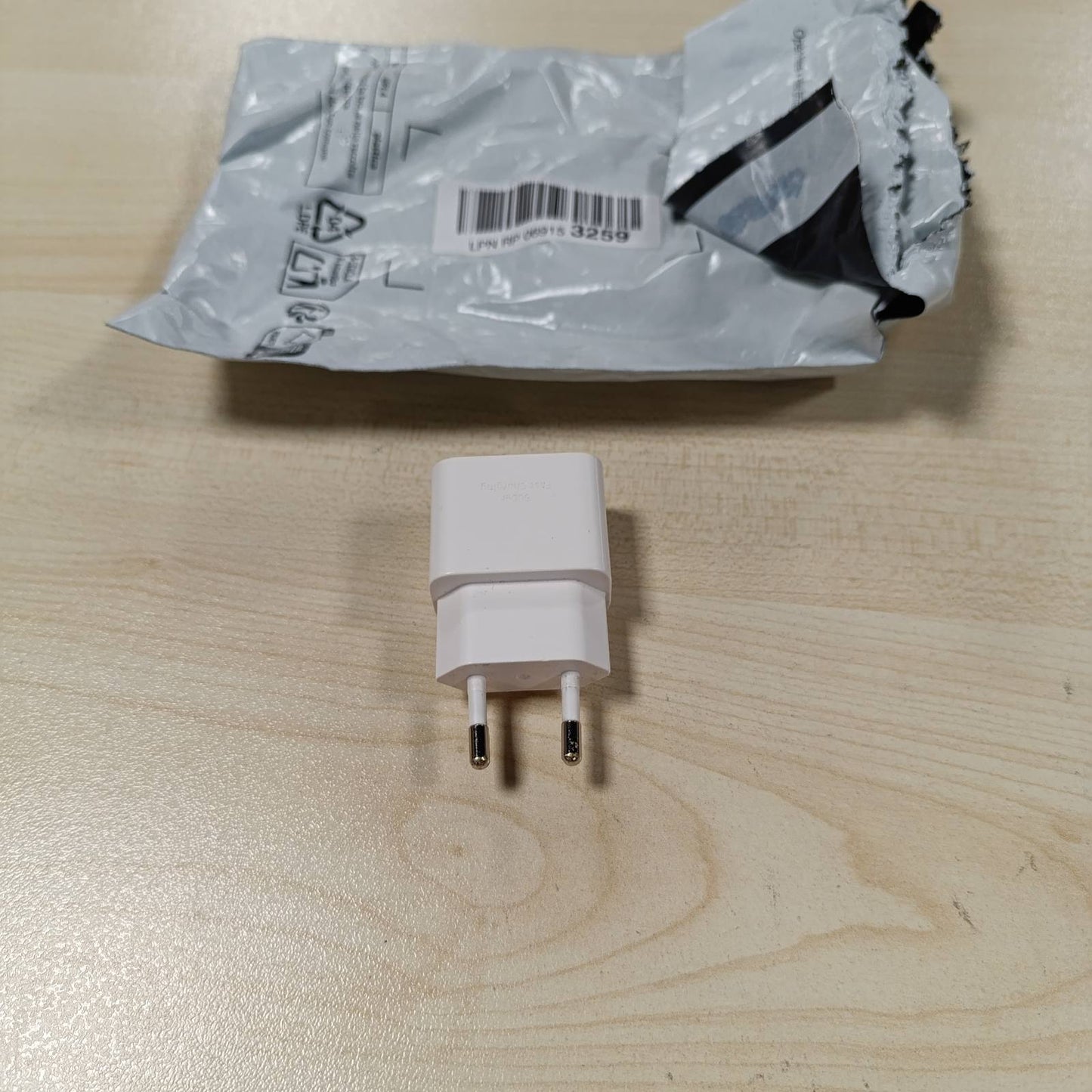 276929 - SAMSUNG Adaptues i karikimit të shpejtë EP-T2510N, USB-C, 25 vat, i bardhë, efikasitet energjetik