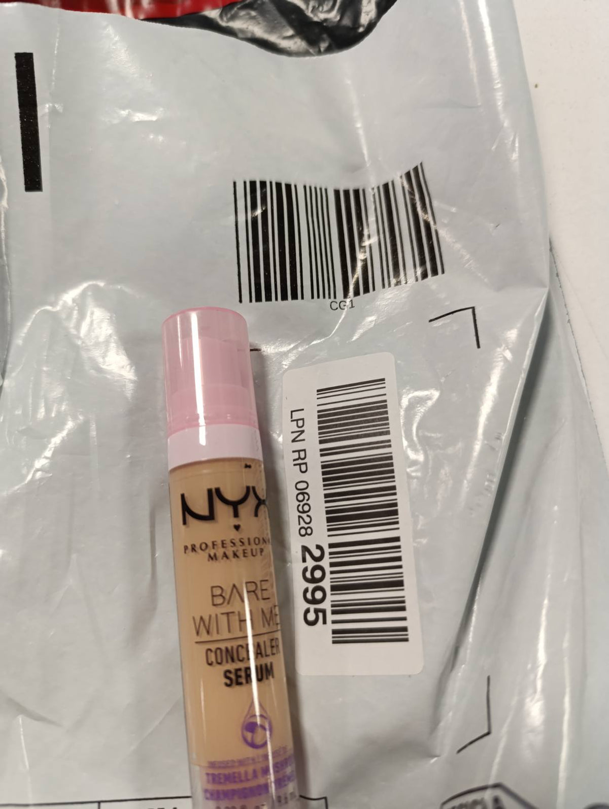 308085 - NYX – Serum Korrektor Profesional për Grim, 9.6 ml, Efekt Natyral, Hidratim deri në 24 Orë, Mbulim i Mesëm, Nuanca: Vanilje