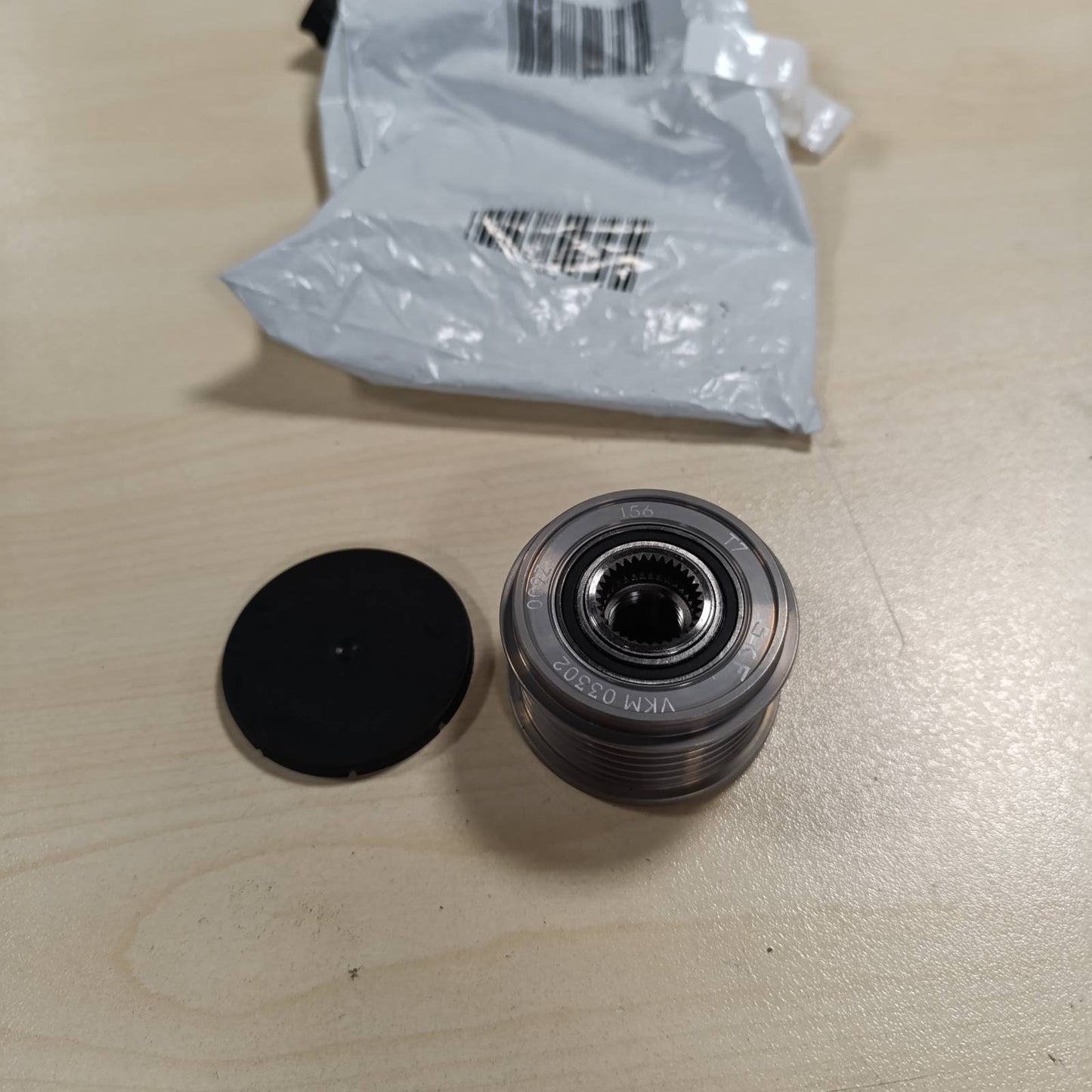 288723 - SKF Friksioni i alternatorit VKM 03302, Diametri i jashtëm 57.5 mm, Lartësia 78 mm, Gjatësia 76 mm, Gjerësia 49 mm