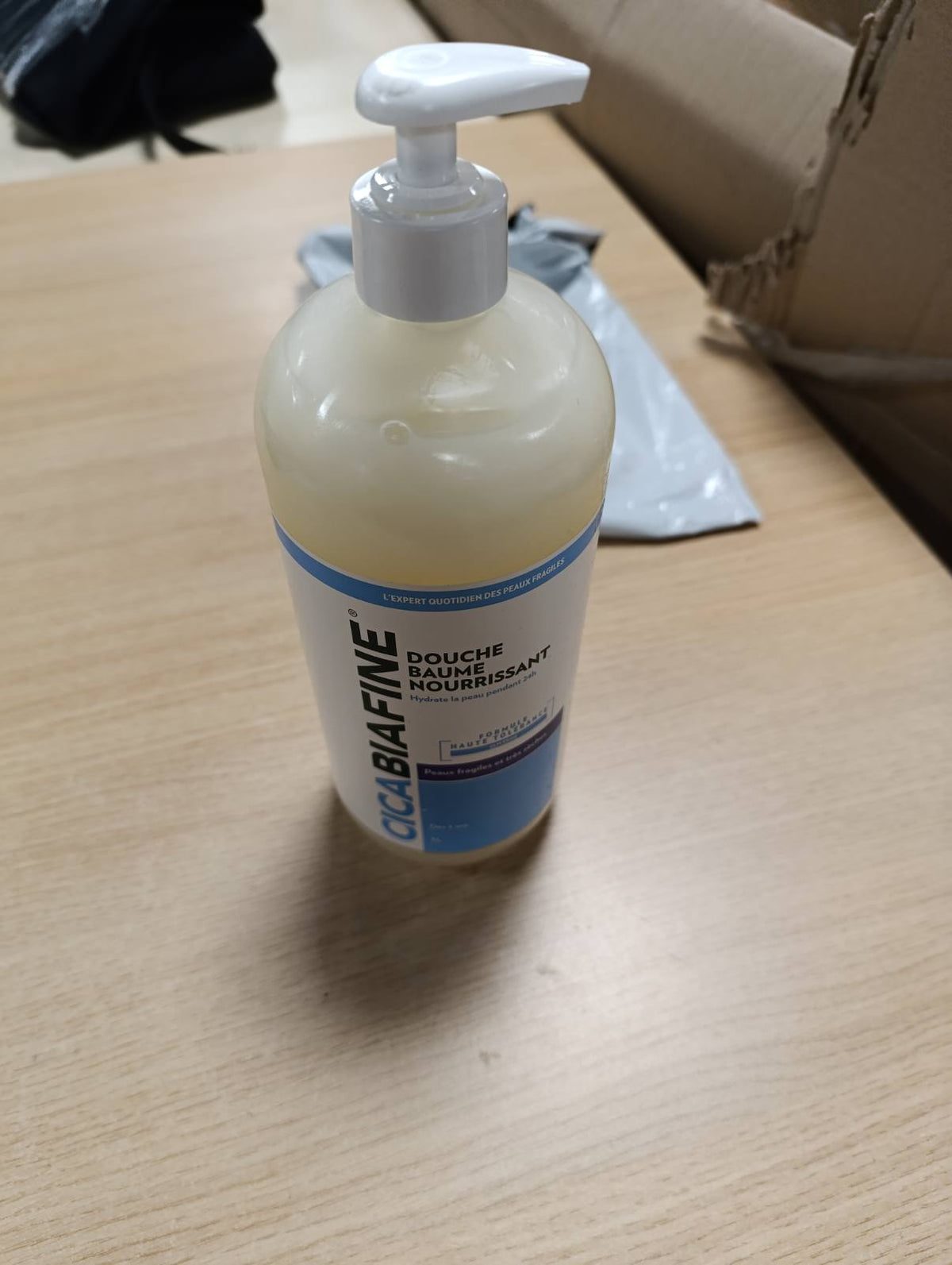 298694 - CICABIAFINE Balsam Dushi Ushqyes, shishe 1 L, trajtim hidratues pastrues për lëkurë shumë të thatë, i përshtatshëm për fëmijë 3 vjeç e lart