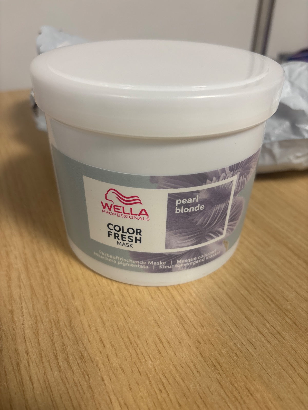 298139 - WELLA Professionals Color Fresh Mask Pearl Blonde - Maskë me pigment hidratues për flokë bjonde të çelët - Ngjyrë e përkohshme për flokë - 500 ml