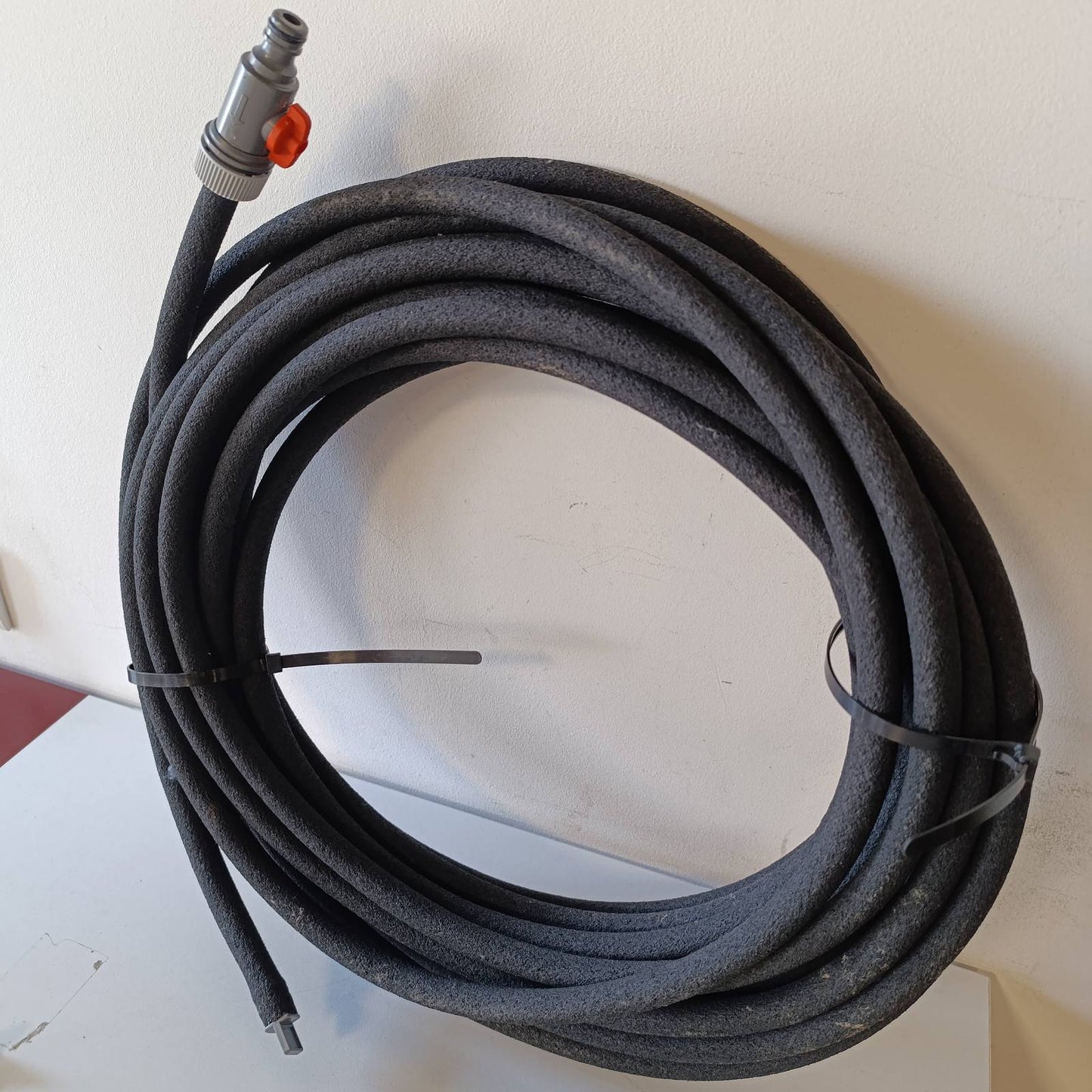 288748 - GARDENA Tub për thithje, 15 m, kursen deri në 70% ujë, i rregullueshëm, i lehtë për t’u përdorur