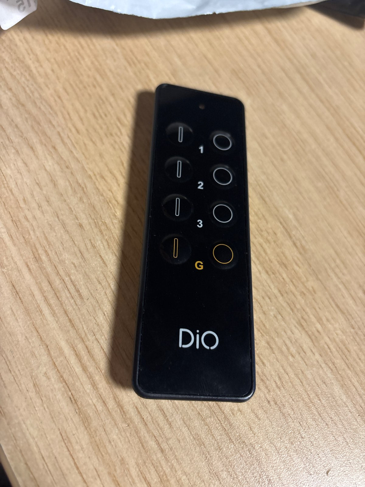 322589 - DiO Telekomandë 3-kanalëshe në frekuencë - diapazon 50m - E zezë