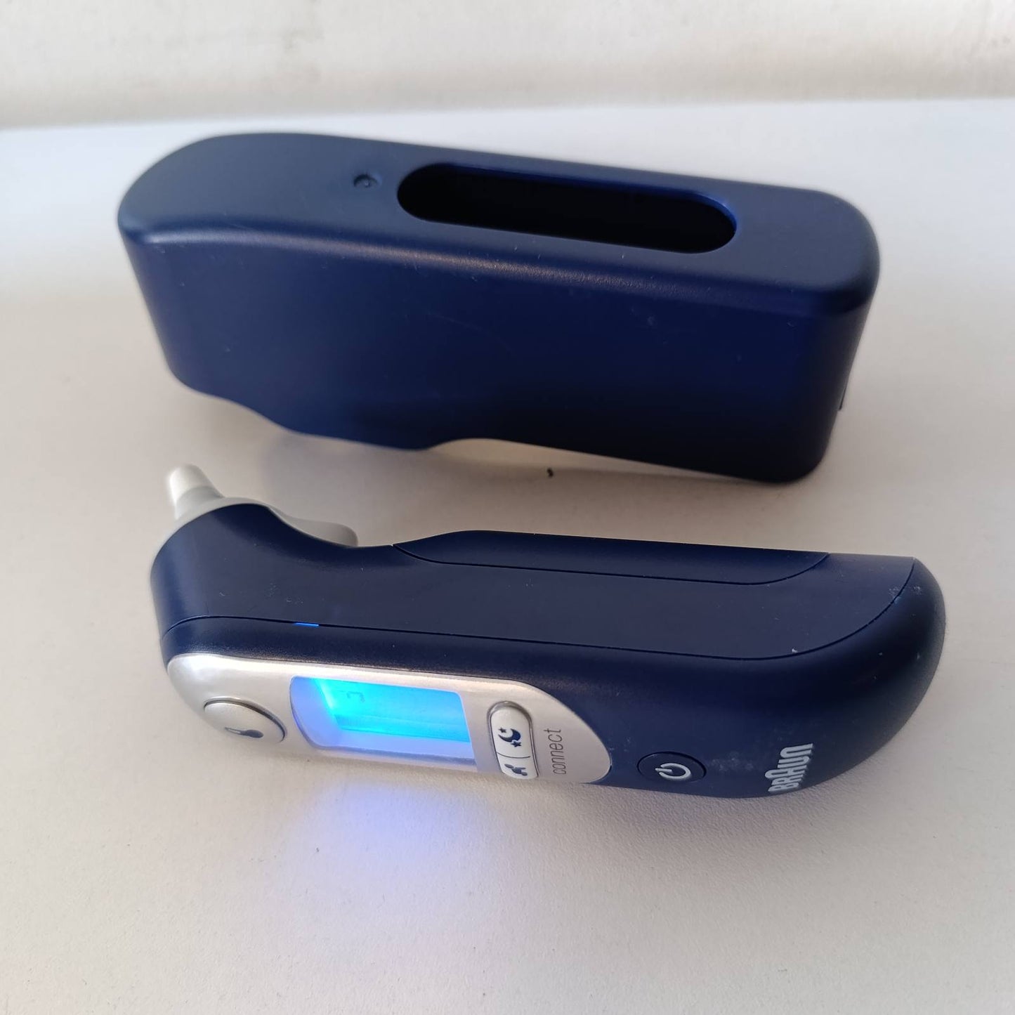 289559 - BRAUN Termometër veshi ThermoScan® 7+, I pajtueshëm me aplikacionin Braun Family Care™, Teknologjia Age Precision®, Ekran dixhital me kodim ngjyrash, I përshtatshëm për foshnje dhe fëmijë të vegjël