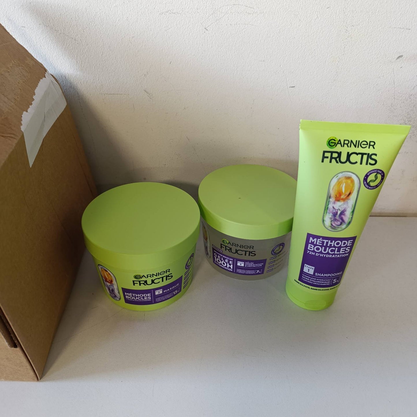 317207 - GARNIER FRUCTIS Metoda e Kaçurrelave - Rutinë me 3 Produkte: Shampo 250ml, Maskë 200ml, Xhel Hidratues 150ml - Acid Hialuronik