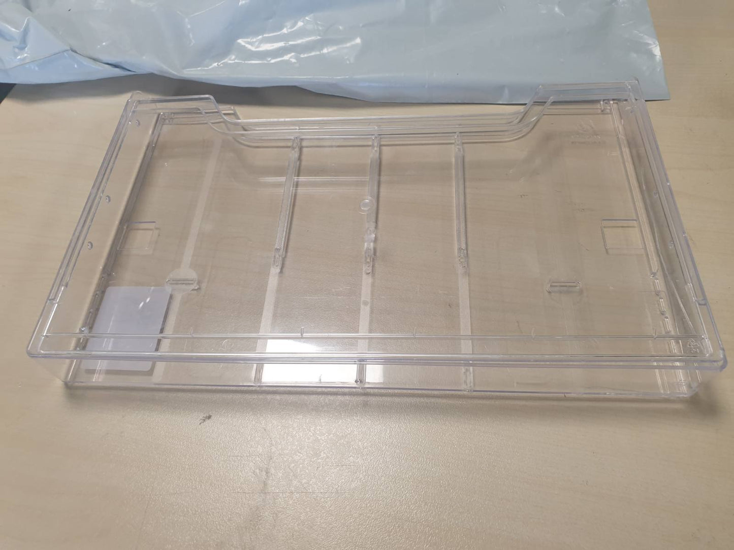 269363 - EXACOMPTA Shpërndarës fletëpalosjesh, Format horizontal A4, 1 ndarje 26 mm e thellë, I montuar në mur, 3.8 x 33.7 x 21.3 cm, Transparent