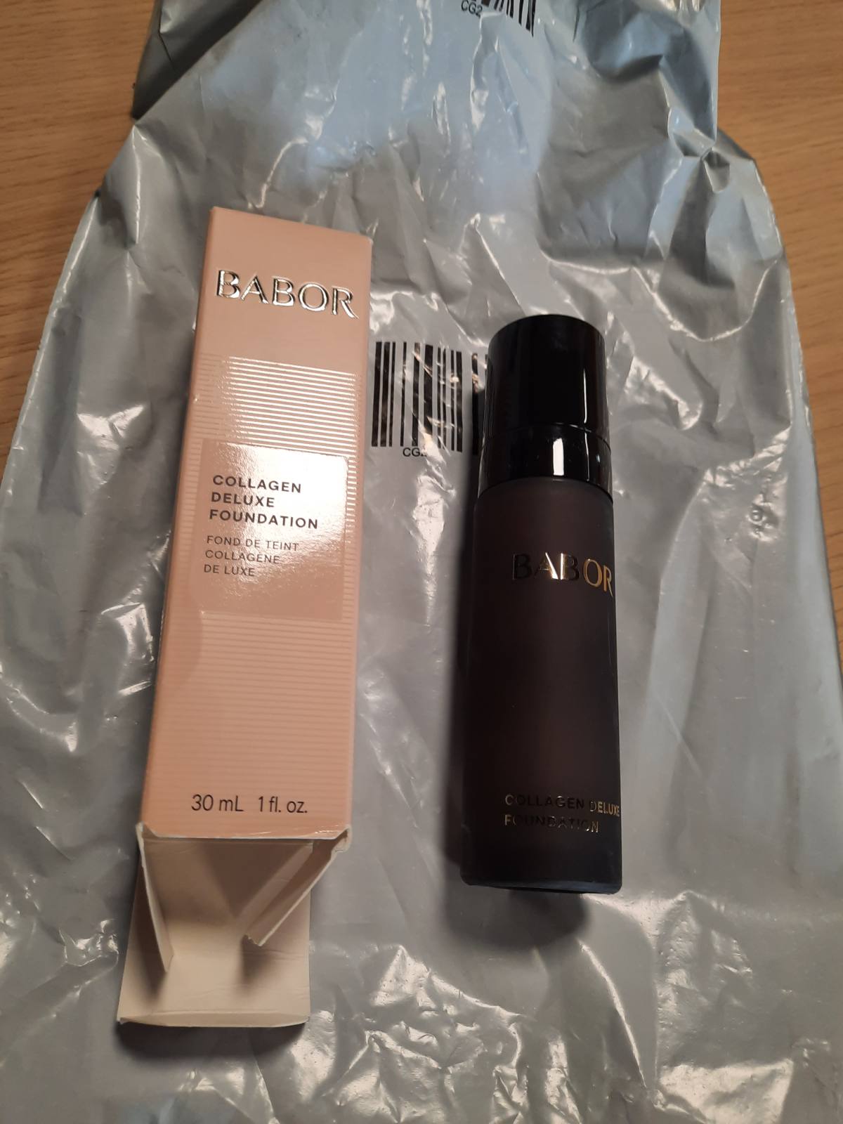 321058 - BABOR MAKE UP Fondatinë Collagen Deluxe 01, porcelan, 30 ml