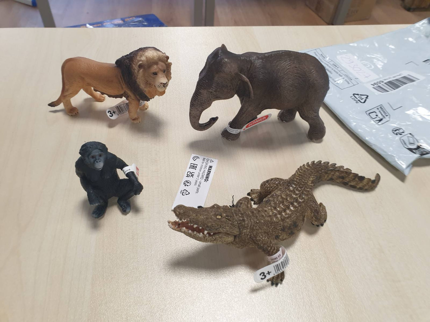 293027 - SCHLEICH Set i Jetës së Egër 72286, me Luan, Gjirafë, Krokodil, Majmun dhe Elefant, 5 Pjesë, për fëmijë 3 Vjeç e Sipër