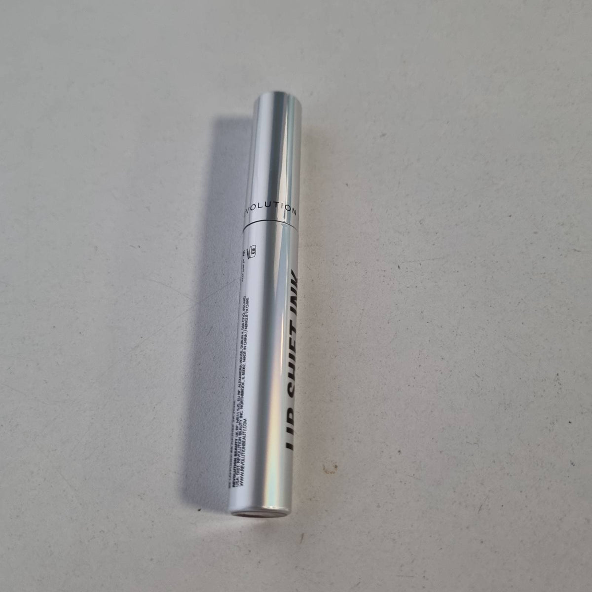 304018 - REVOLUTION Vijëzues buzësh Lip Shift Ink Peel Off, 1.8 ml, ngjyrë që zgjat, vegan