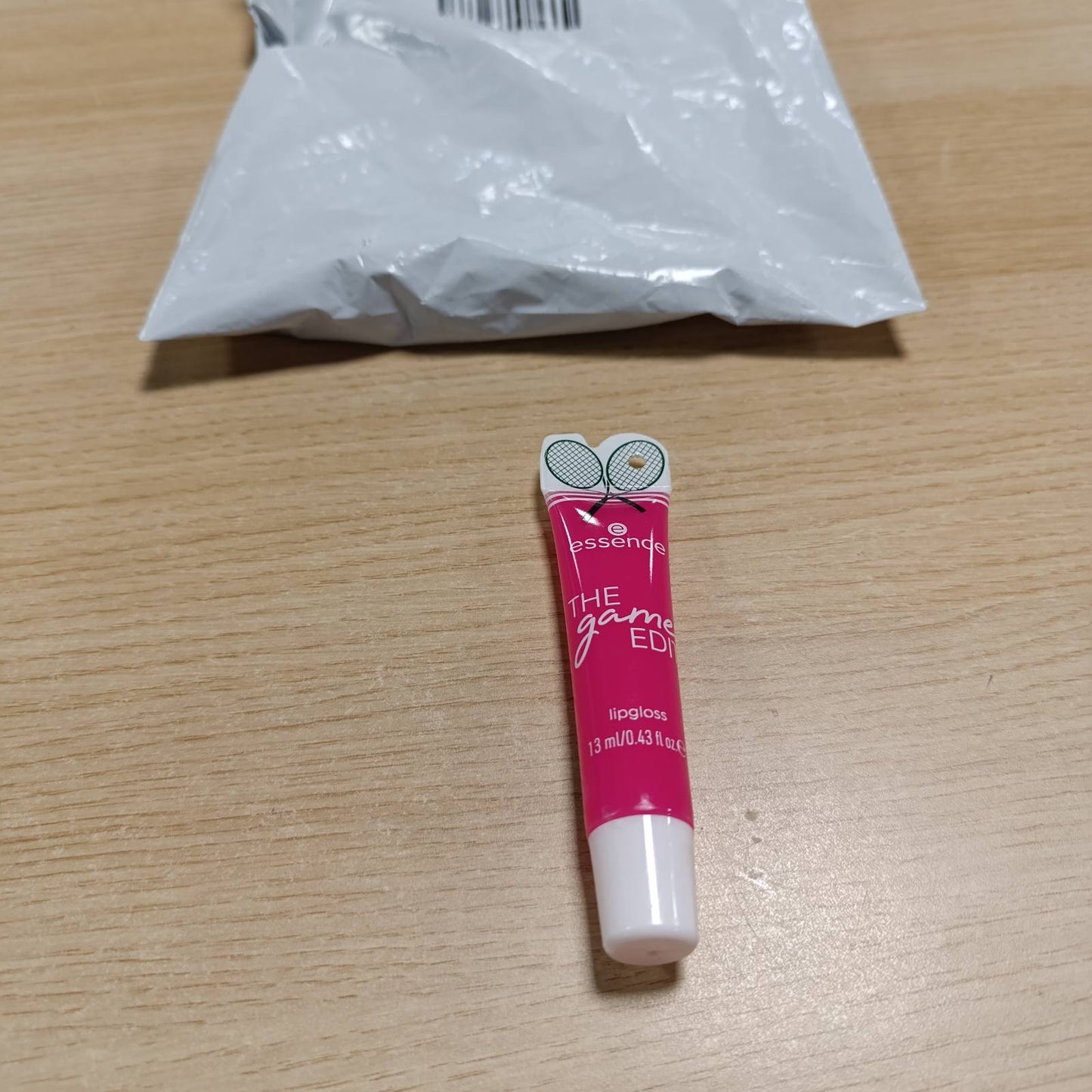 319206 - ESSENCE Shkëlqyes buzësh THE game EDIT, Nr. 01, Rozë, 13ml