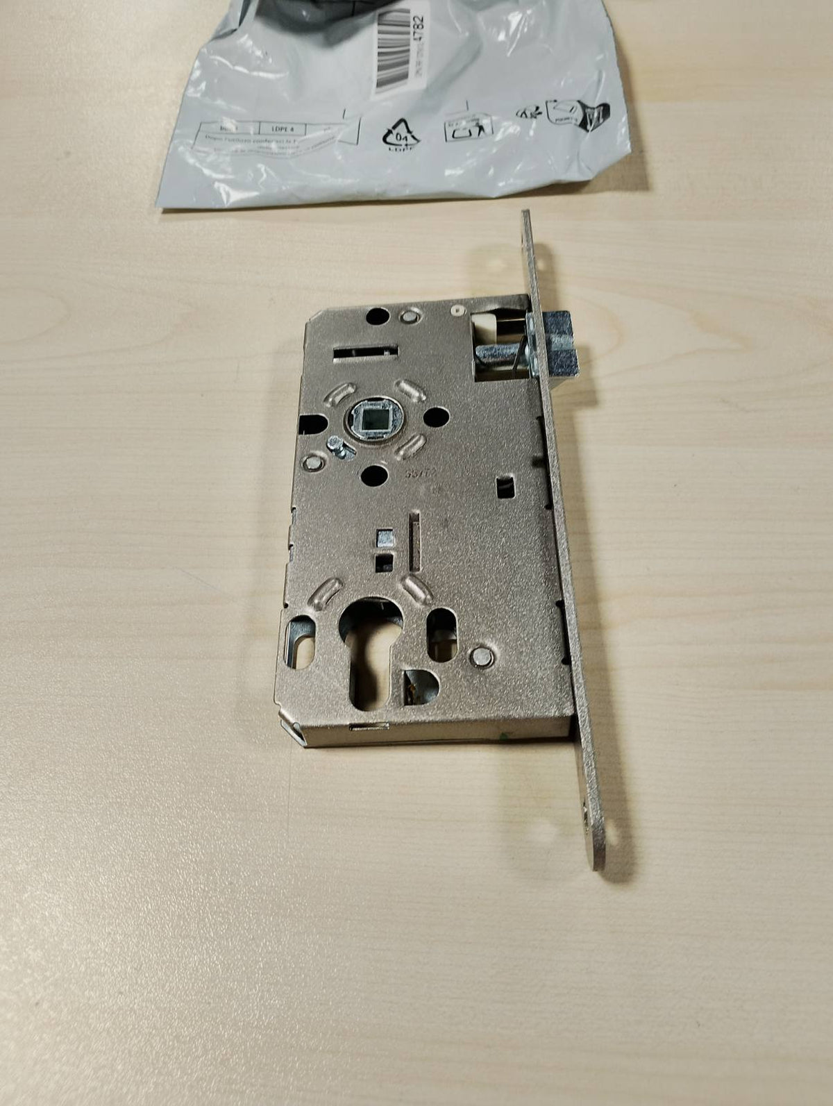 314970 - ABUS Bravë me mortise ESK PZ2 Universal S - cilindër profili, argjendi