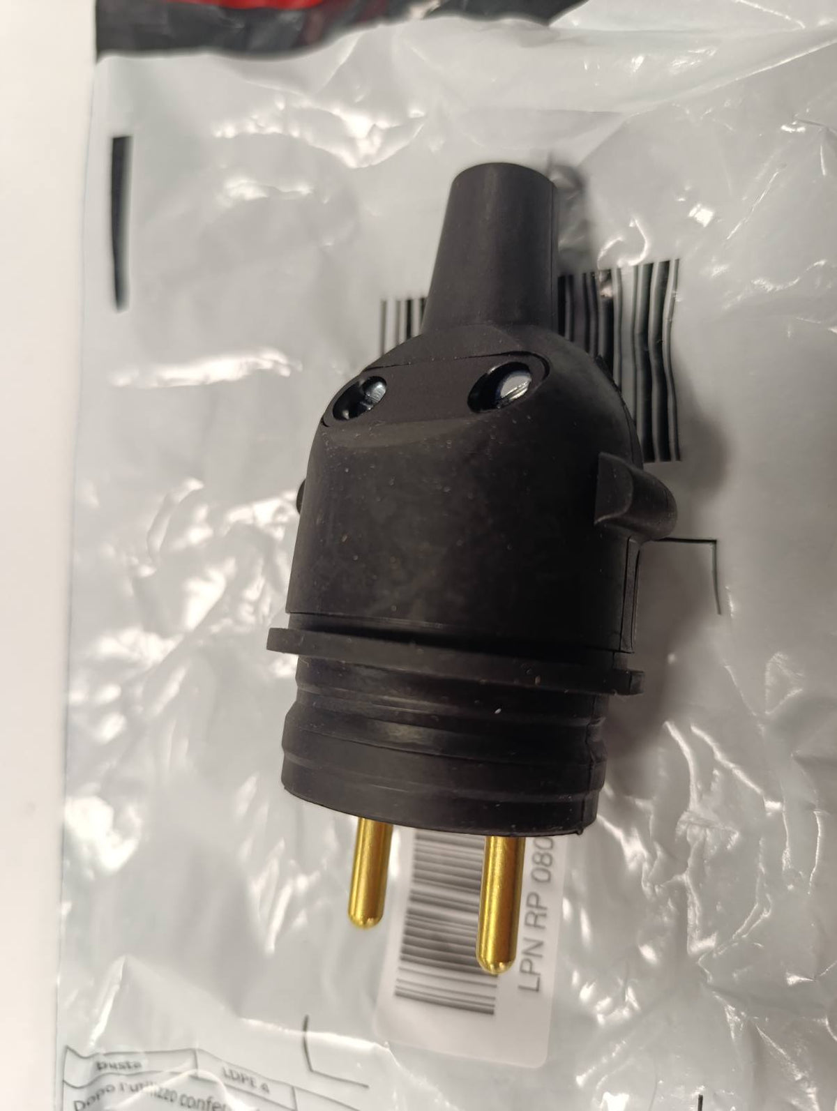 335654 - DEBFLEX Prizë Elektrike Mashkull e Papërshkueshme nga Uji 2P+E 16A - Gomë E Zezë 97 x 49 x 37 mm