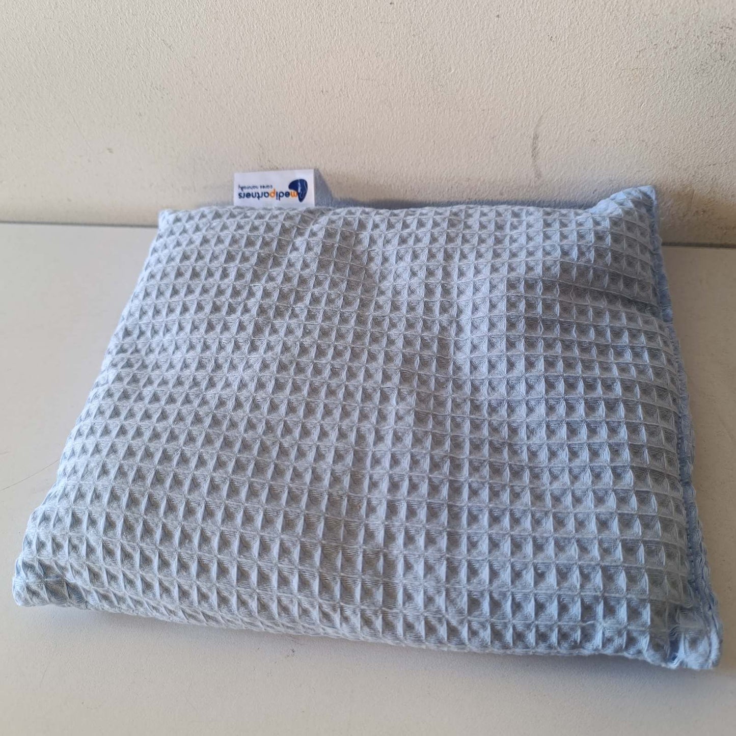 275810 - JASTËK MEDI PARTNERS Cherry Pil, jastëk me kokërr të madh, 500g, drejtkëndësh, 20x25cm, miqësor me mjedisin, natyral, 100% pambuk, terapi me nxehtësi dhe ftohje, terapi masazhi (Blu Marine)