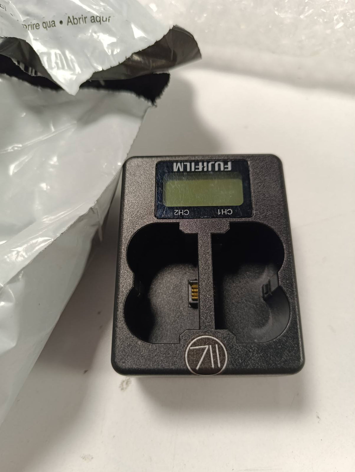 309702 - FUJIFILM Karikues i dyfishtë baterie BC-W235