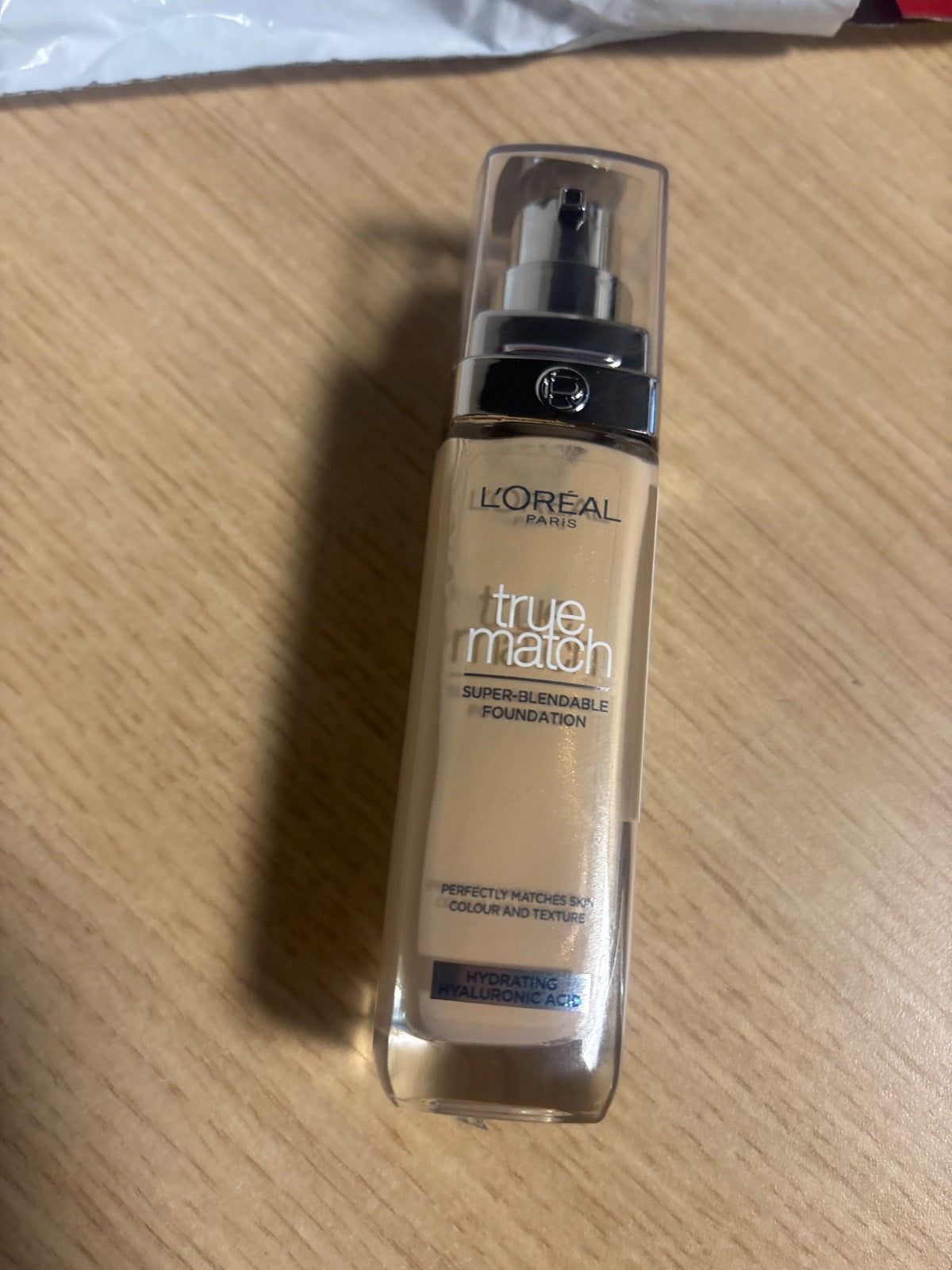318156 - L'ORÉAL PARIS Fondatinë e lëngshme True Match, SPF 17, 30 ml, e disponueshme në 40 nuanca, liri 1.5 N