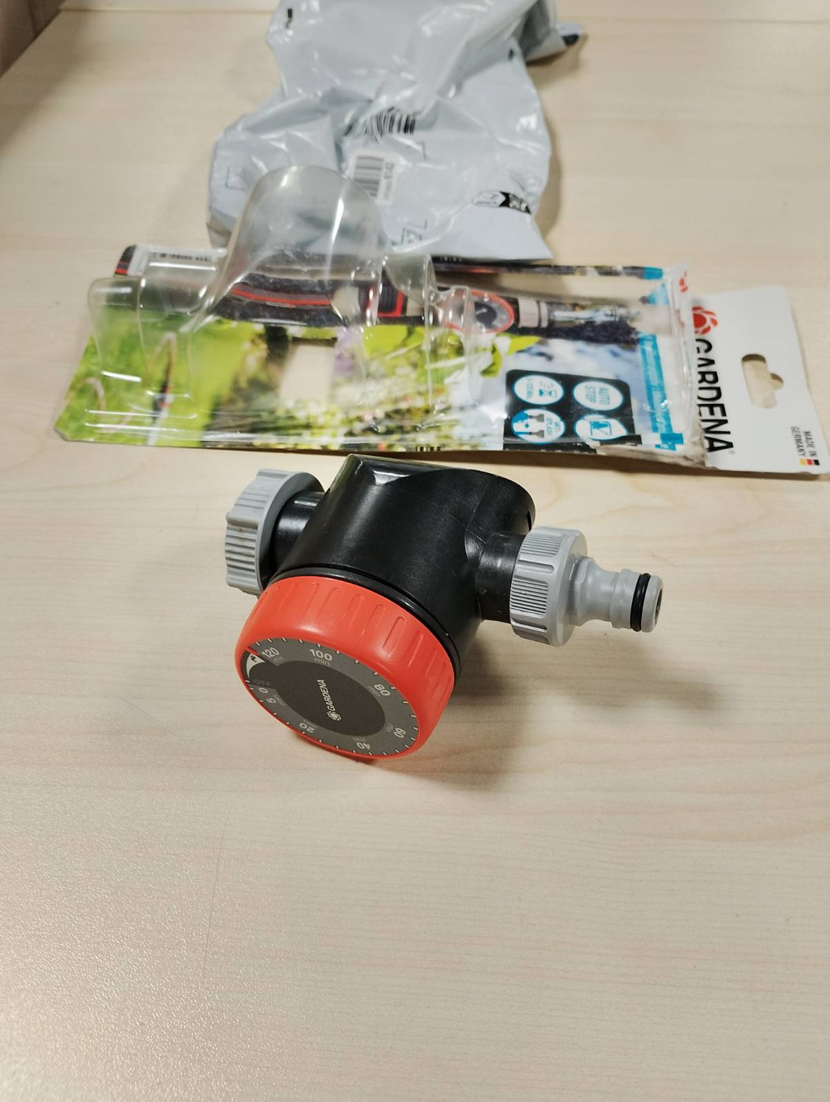 313712 - GARDENA Kohëmatës Ujitjeje Automatik për Rubinetat e Ujit 26.5 mm (G 3/4) ose 33.3 mm (G1), Kohëzgjatje Fleksibile Ujitjeje (5-120 Min.), Lidhje e Lehtë me Sistemin Quick-Plug (1169-20)