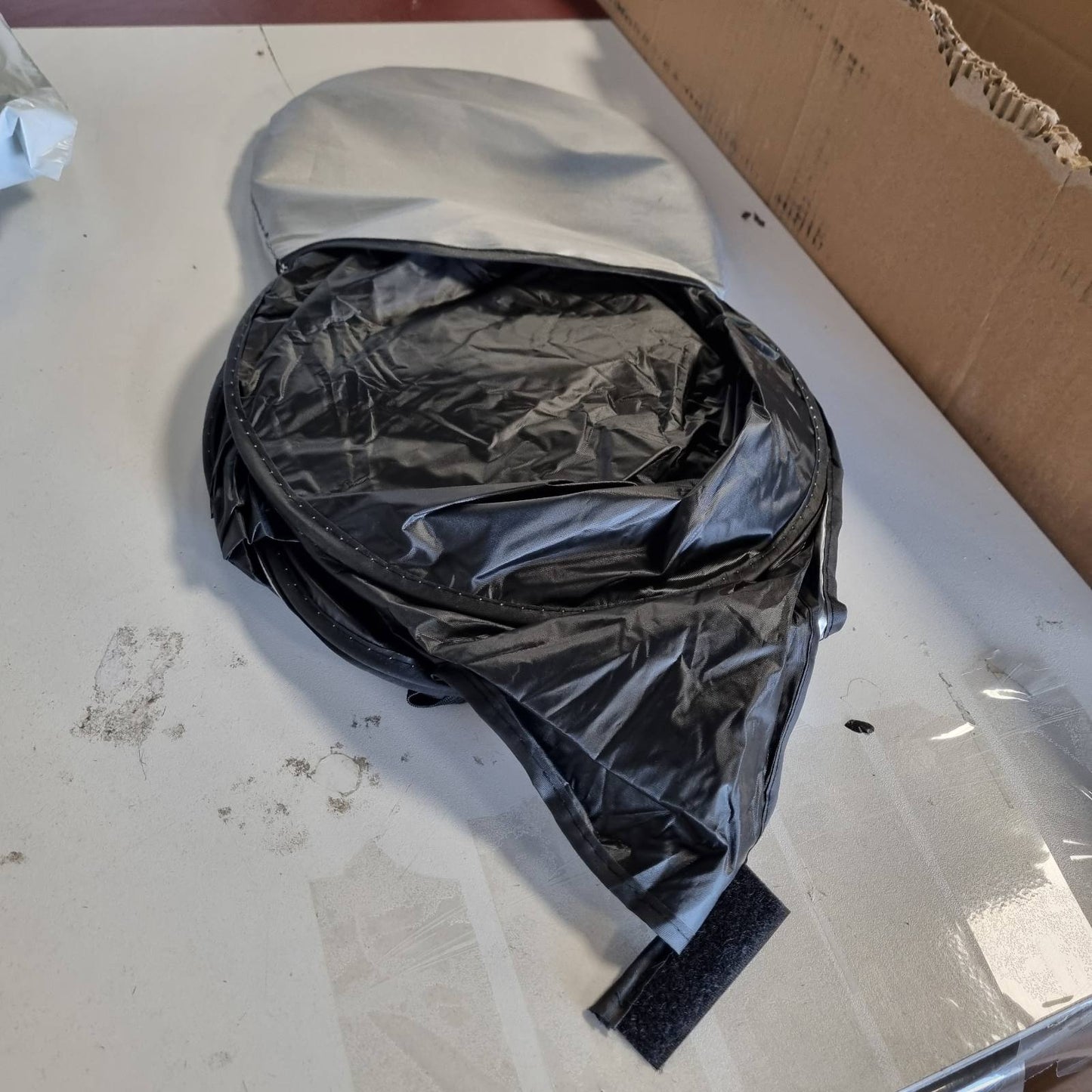 322781 - Ventdest Tendë dielli për xham makinash e palosshme, mbrojtje nga rrezet UV, për automjete kompakte, 137×70 cm