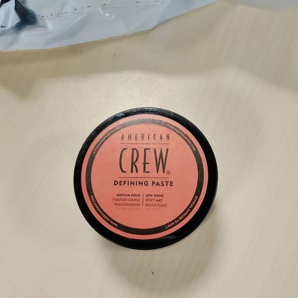 303670 - AMERICAN CREW Pastë Definuese, 85 g, produkt flokësh me fiksim të mesëm, stilim fleksibël dhe me shkëlqim të lehtë.