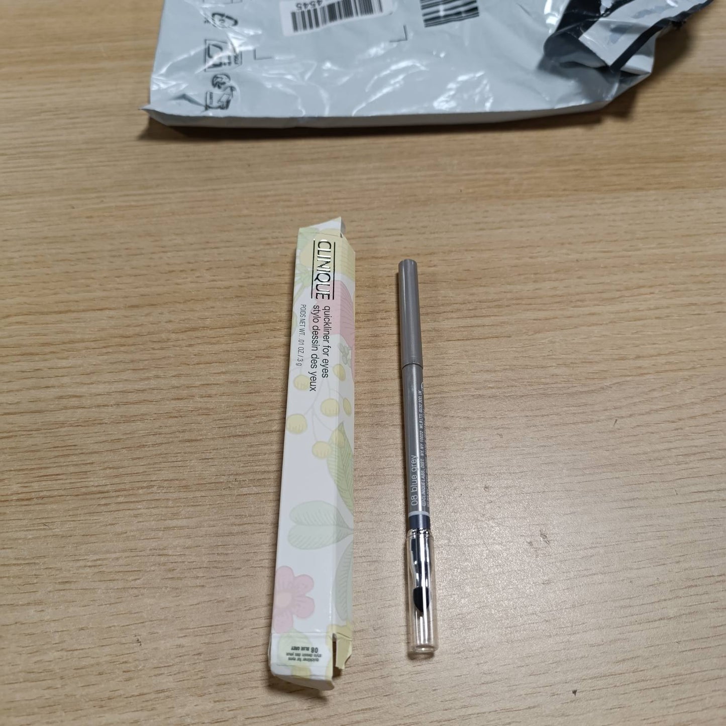 321465 - CLINIQUE Quickliner™ për sytë, laps për sy me rrotullim automatik, i papërshkueshëm nga uji, i sigurt për sytë e ndjeshëm