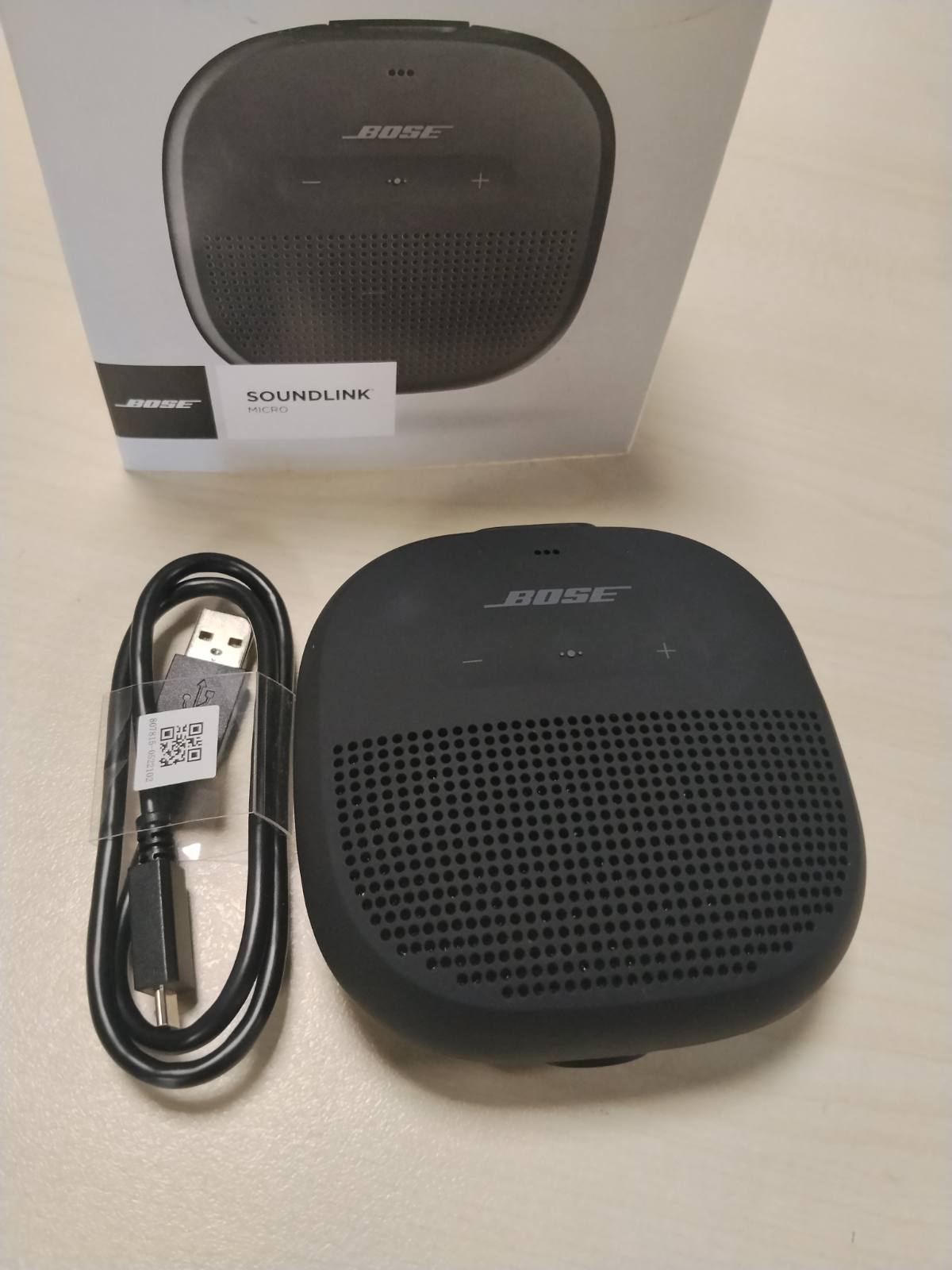 308645 - BOSE Altoparlant SoundLink Micro Bluetooth, Ngjyrë e Zezë, Pesha: 0.18 kg, Kapaciteti i Baterisë: 1000 mAh, Bluetooth 4.2
