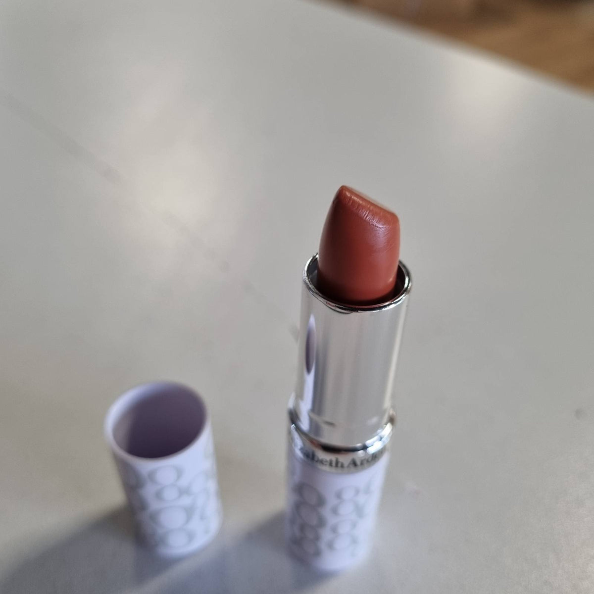 298362 - ELIZABETH ARDEN - Krem Eight Hour® - Mbrojtës Buzësh në Shkop - SPF 15 - Ngjyrë Mjalti & Efekt Shkëlqyes - 3,7 g