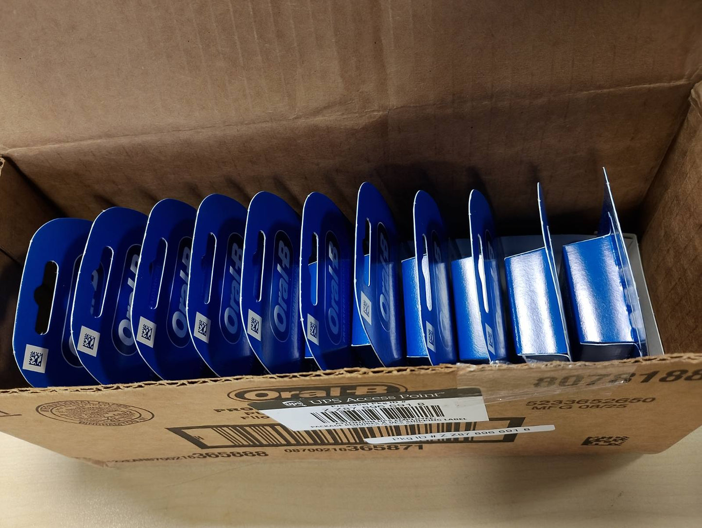 271573 - ORAL-B Fije Dentare Pro-expert Advanced me Shirit të Dyllosur, 50m, Pastrim i Thellë, Mente e Freskët, 11 Fije Dentare