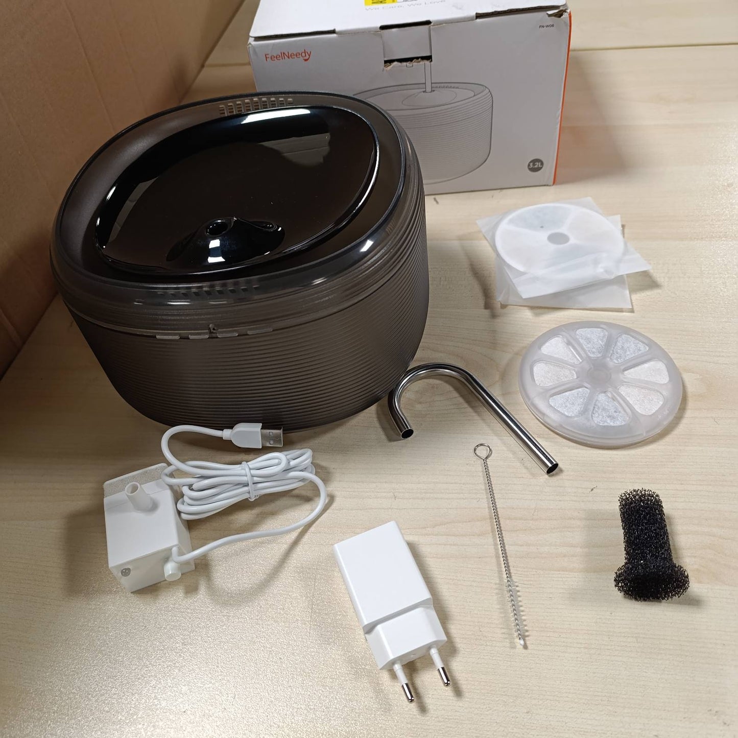 215413 - FEELNEEDY Shatërvan për mace 3.2L, në formë rubineti, pompë uji super e qetë, dy modele rrjedhjeje uji