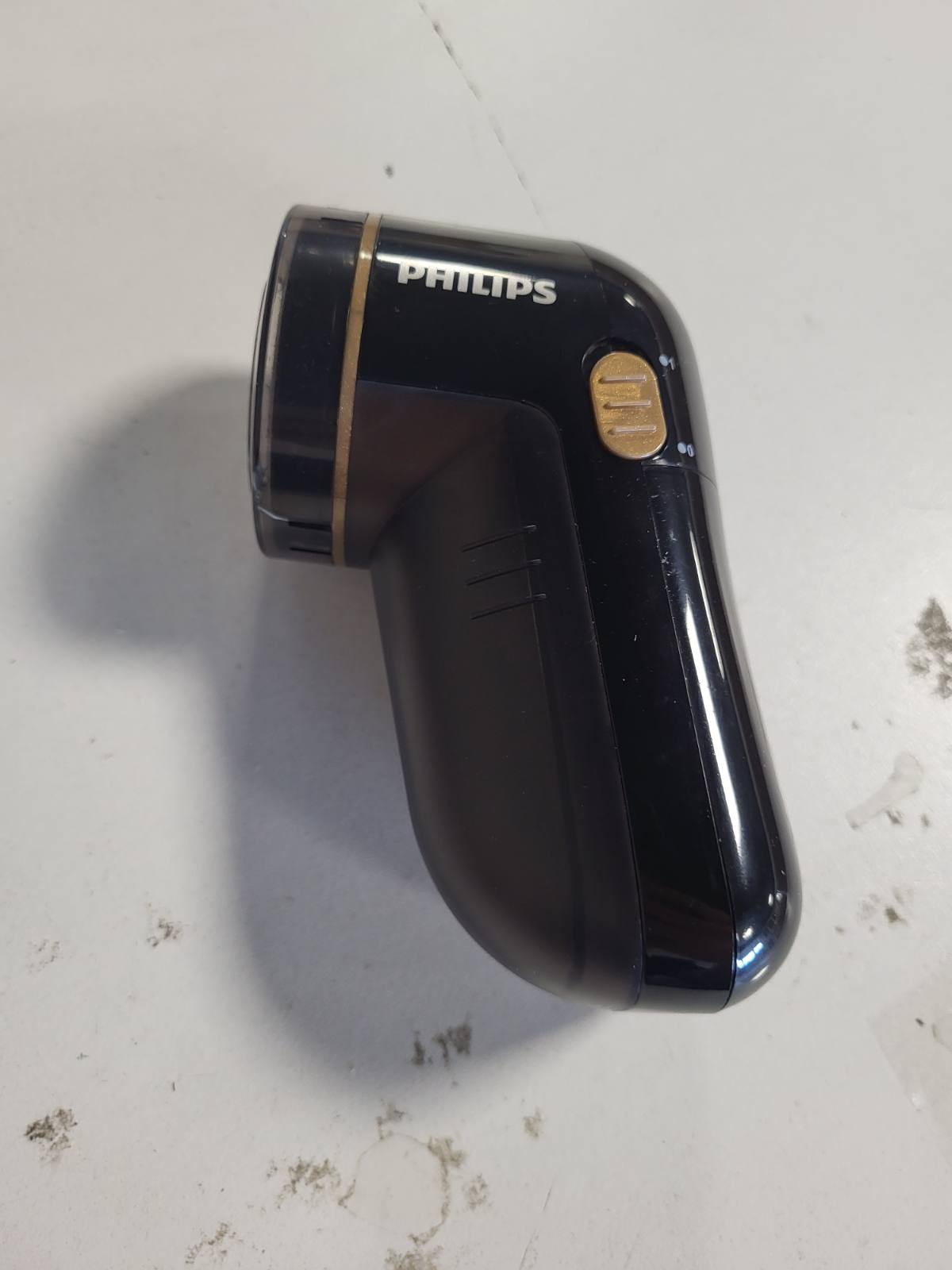 294078 - PHILIPS Makinë rroje për pëlhura – 8800 rpm, sipërfaqe e madhe tehu, 3 madhësi rrjete, e sigurt për të gjitha pëlhurat, 2 bateri AA, dizajn kompakt (GC026/80)