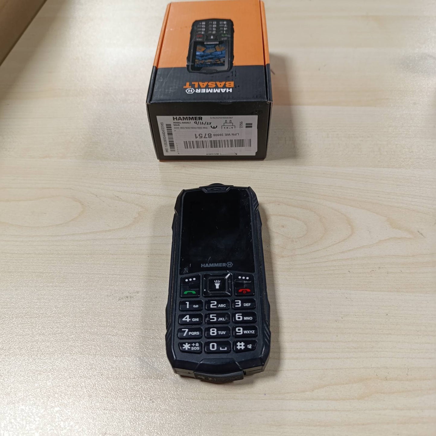 276518 - HAMMER H BAZALT, 2.4", 1800 mAh, IP68, i papërshkueshëm nga goditjet, dy karta SIM, Bluetooth, i zi