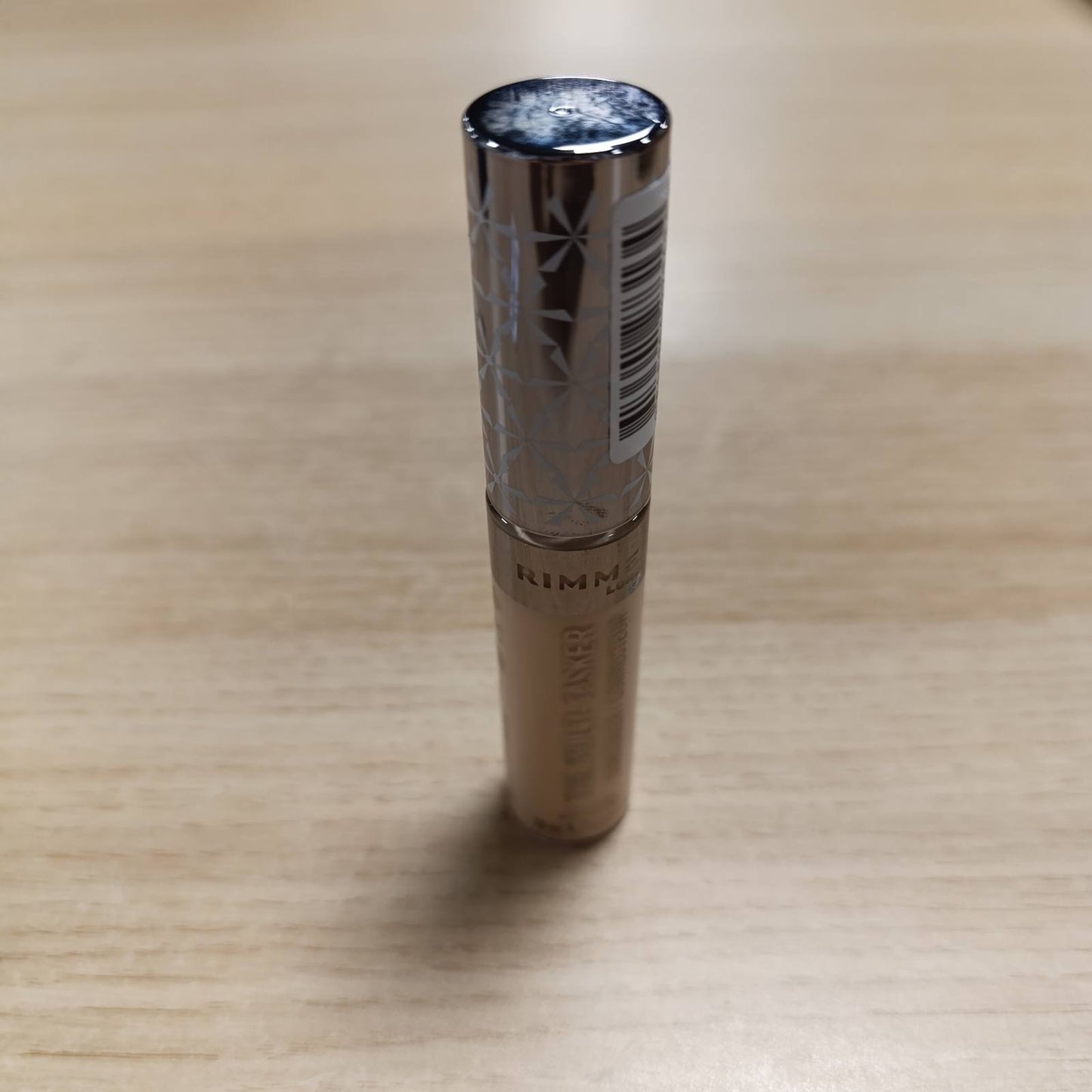 290501 - RIMMEL LONDON Korrektor shumëfunksional Illumite, Formulë e qëndrueshme ndaj ujit, 030 Light