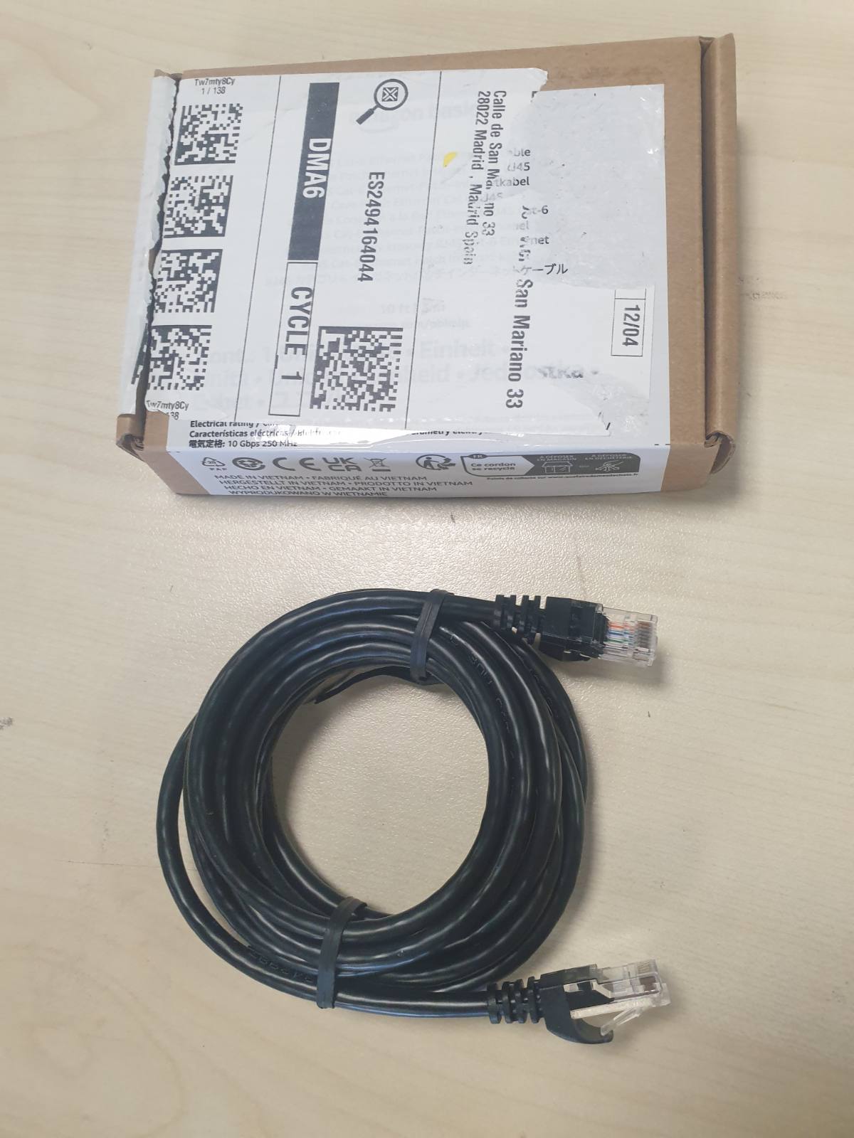 269550 - AMAZON BASICS Kabllo rrjeti Cat-6 Gigabit Ethernet RJ45 - 3 m, 1 pako, e zezë
