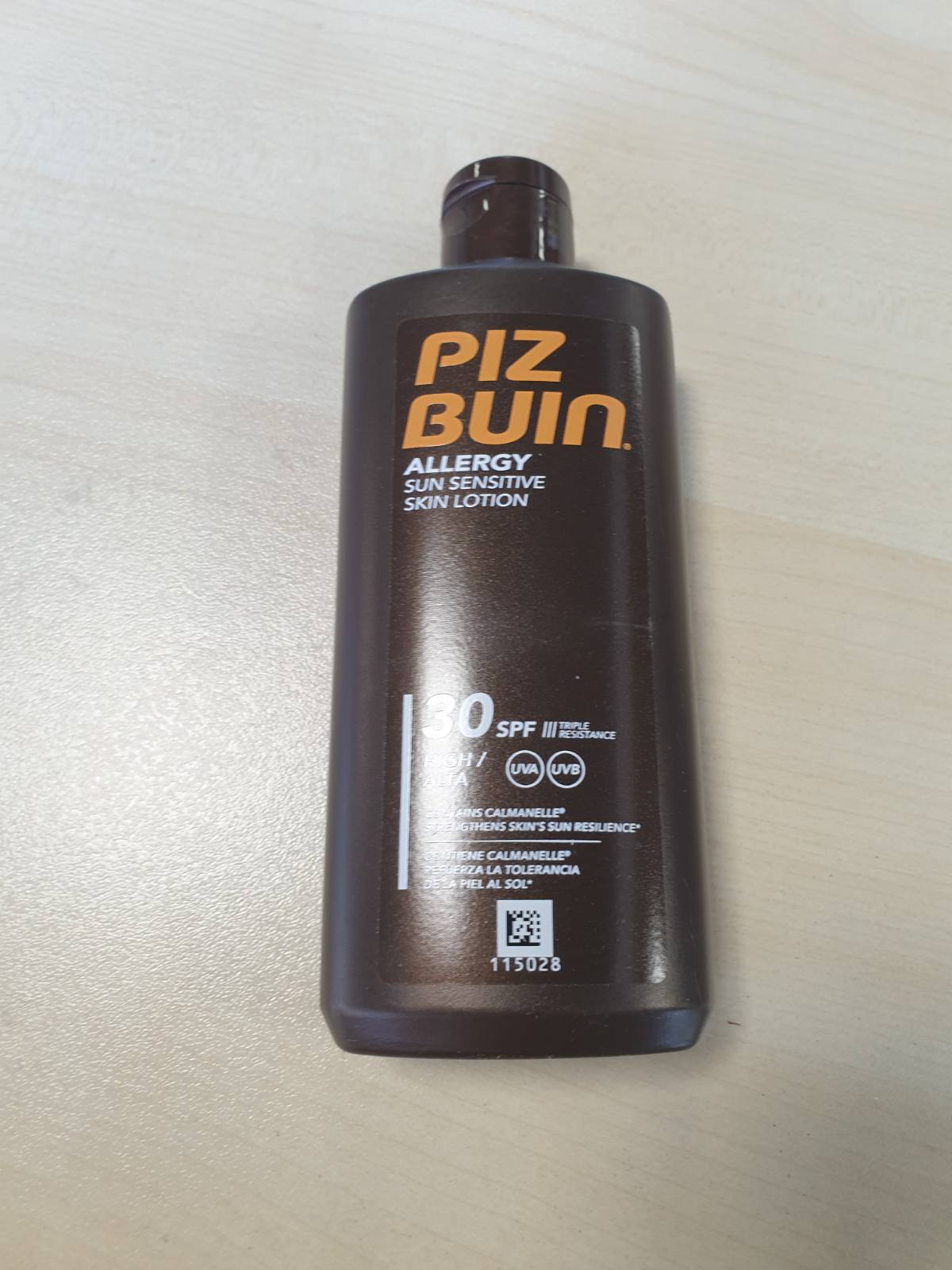 303413 - PIZ BUIN Qumësht Dielli për Trupin Allergy SPF 30, 200 ml