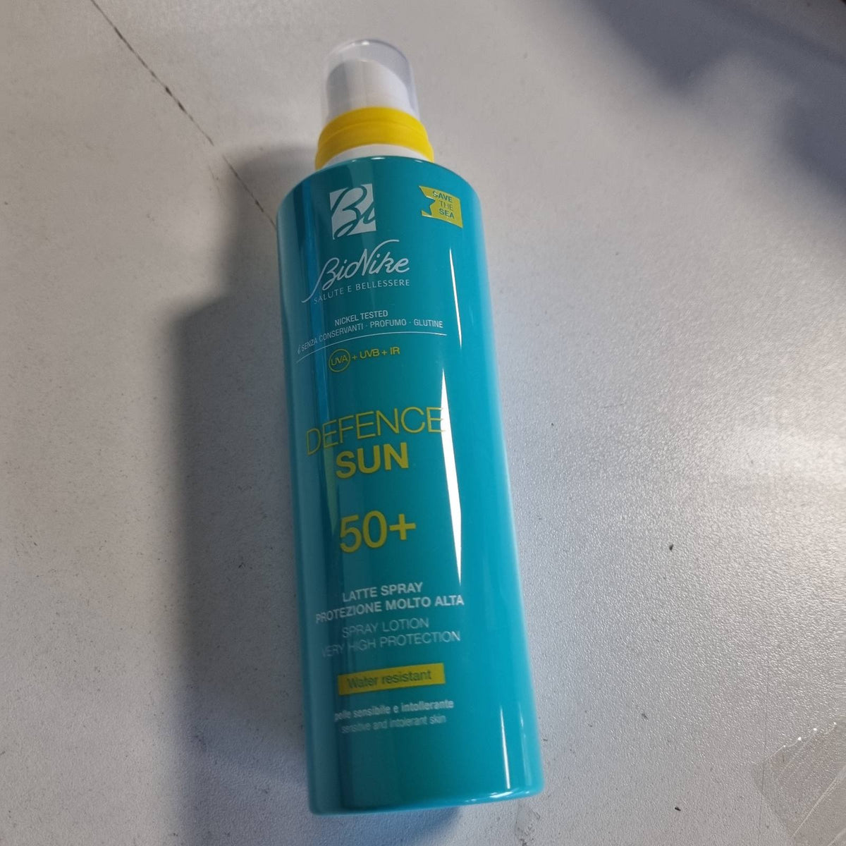290046 - BIONIKE Defence Sun Sprej me qumësht kundër diellit, 200 ml, për lëkurë të ndjeshme
